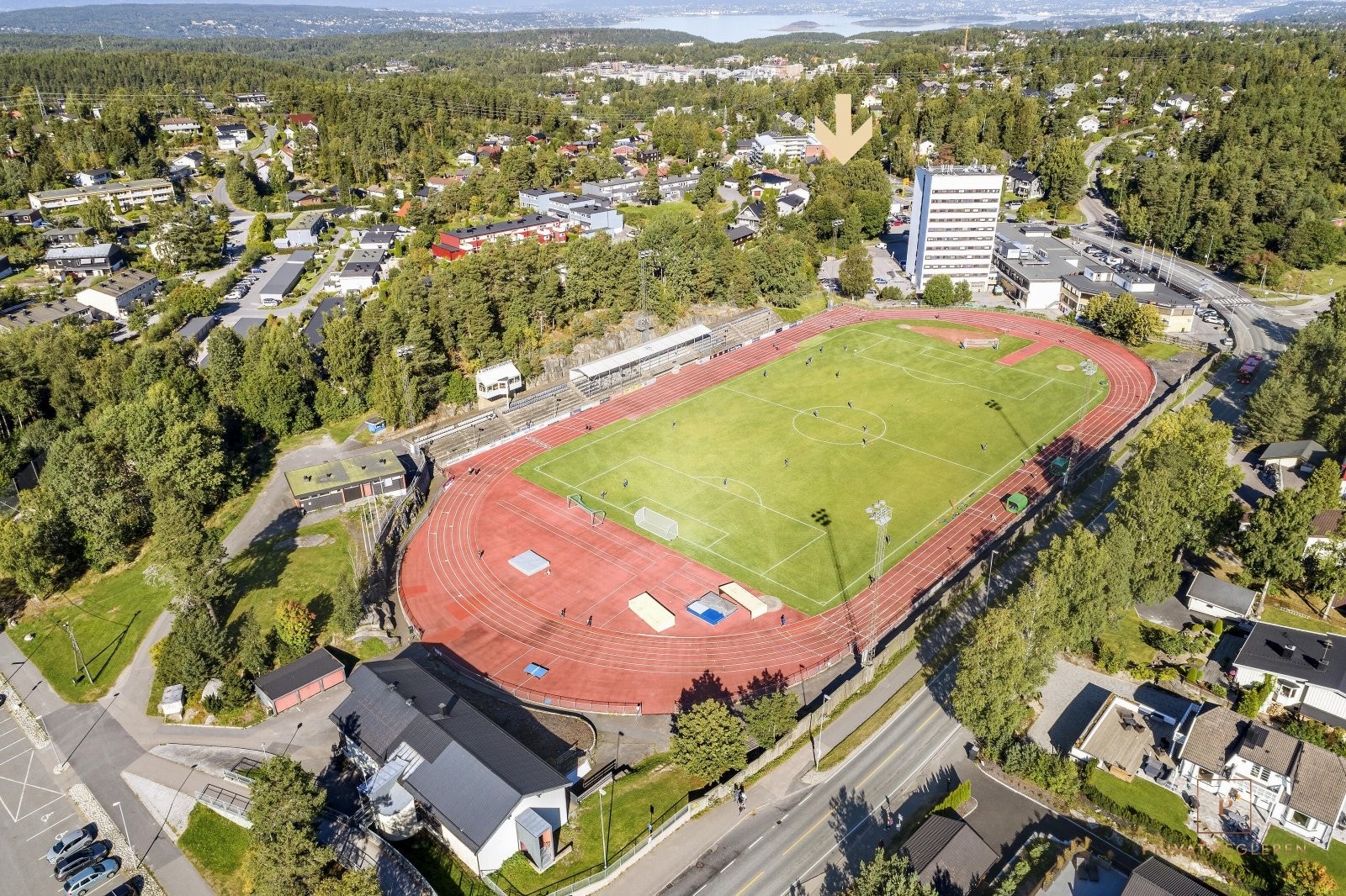 Sofiemyr stadion, kort gåavstand unna. Galleribilde