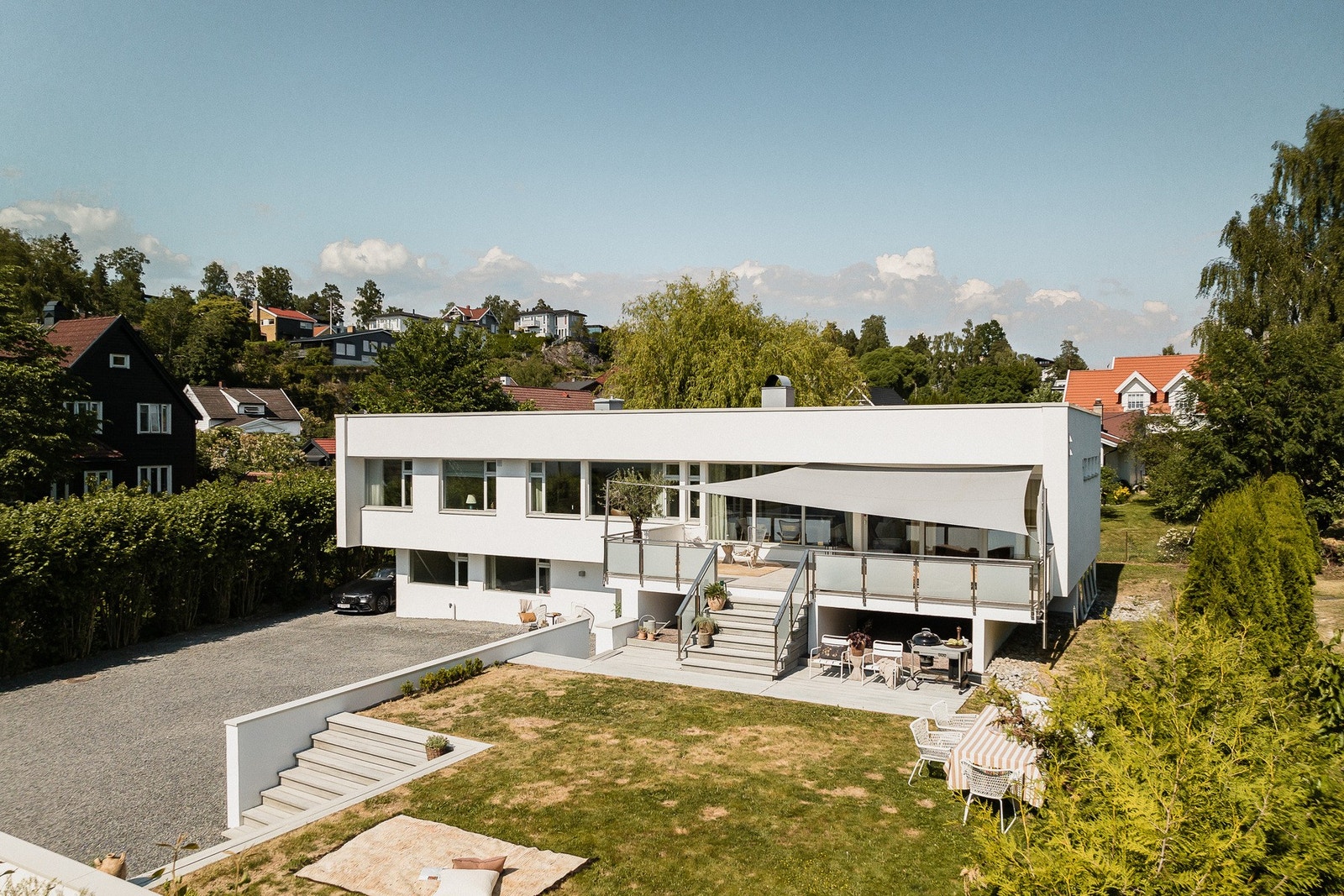 Særdeles lekkert eksteriør med det velkjente funkis uttrykket. Galleribilde