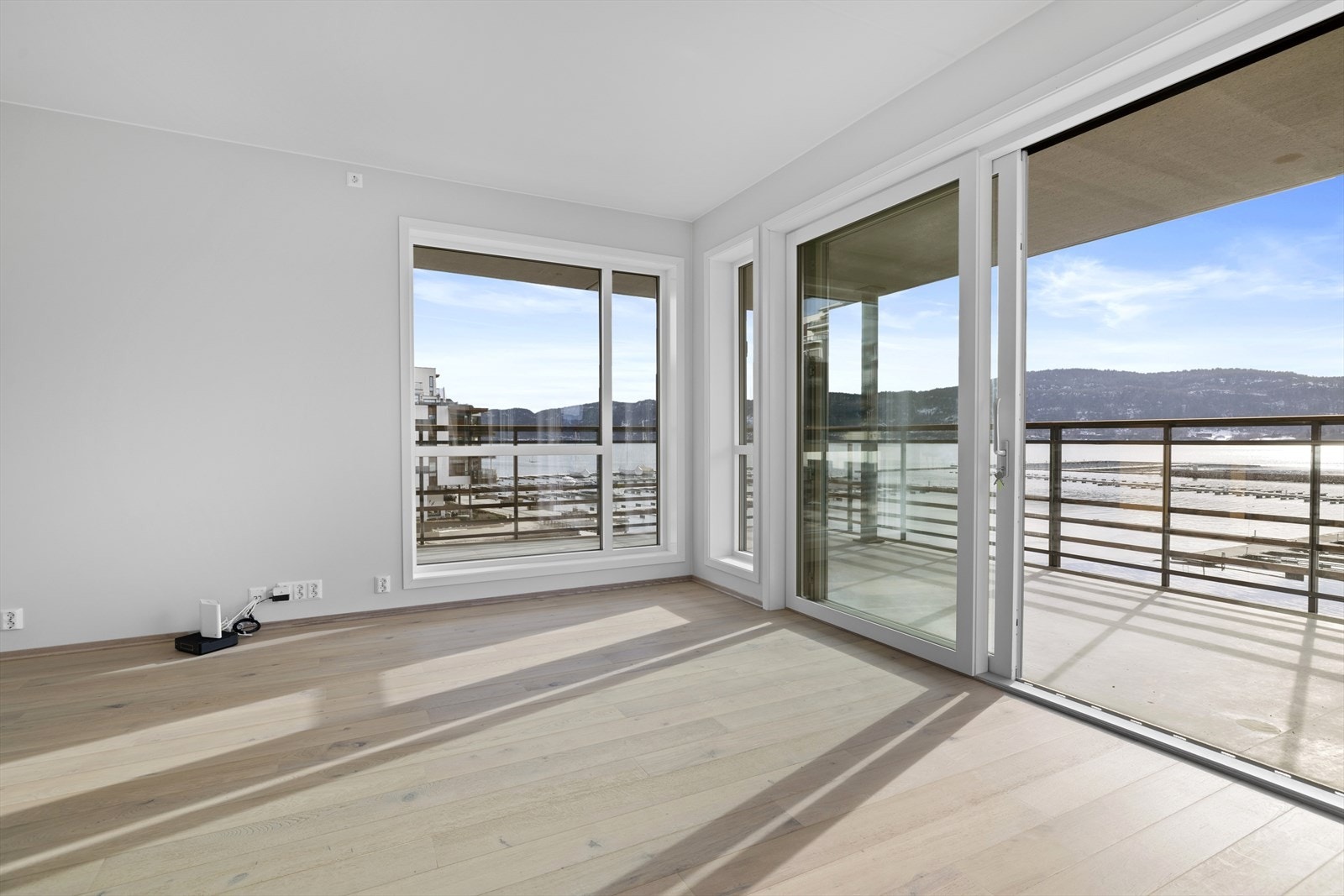 Nydelig utsikt til sjøen Galleribilde