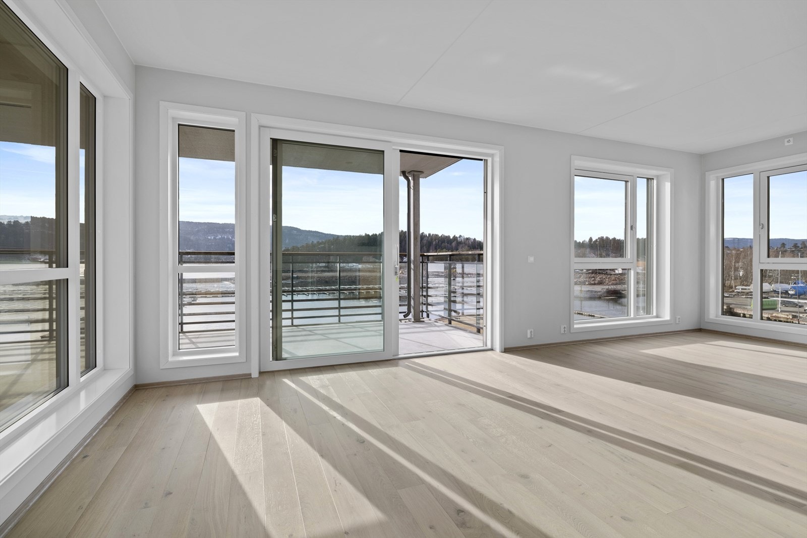 Stue med godt lys innslipp Galleribilde