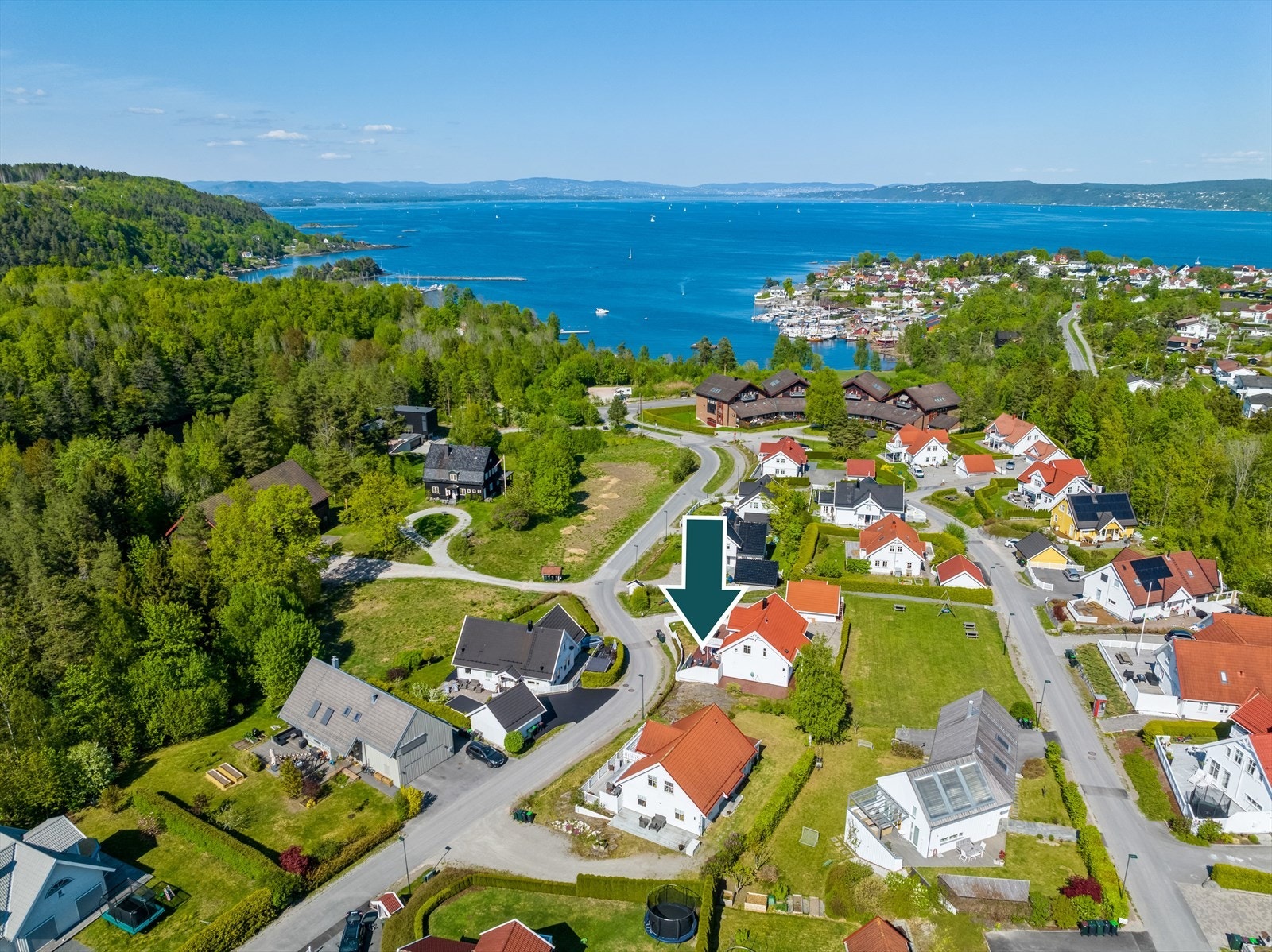 Gangavstand til Oslofjorden med badeplasser og kyststi Galleribilde