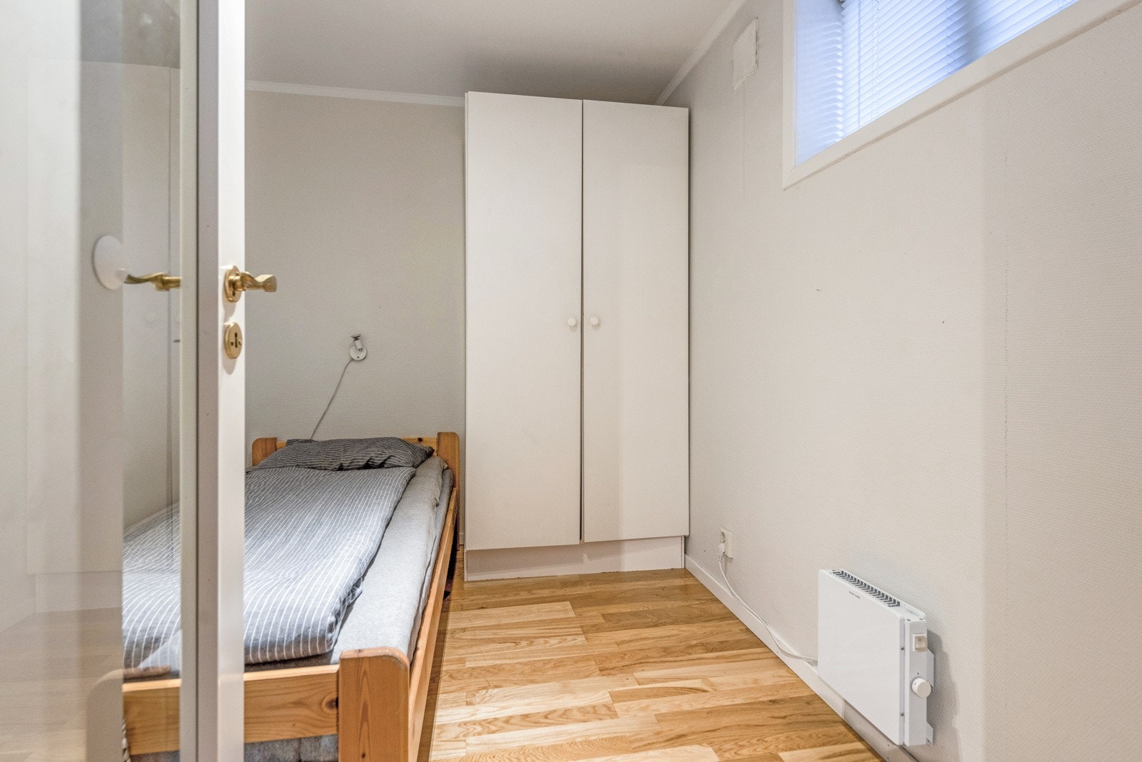 Soverommet har plass til seng og garderobe. Galleribilde