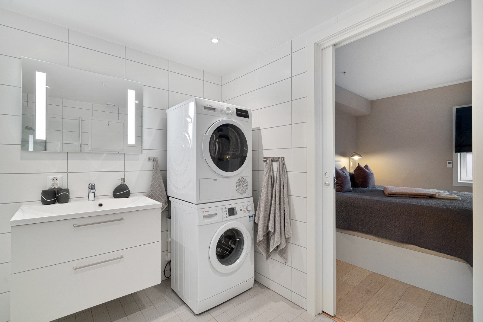 Dette badet har opplegg for vaskemaskin Galleribilde