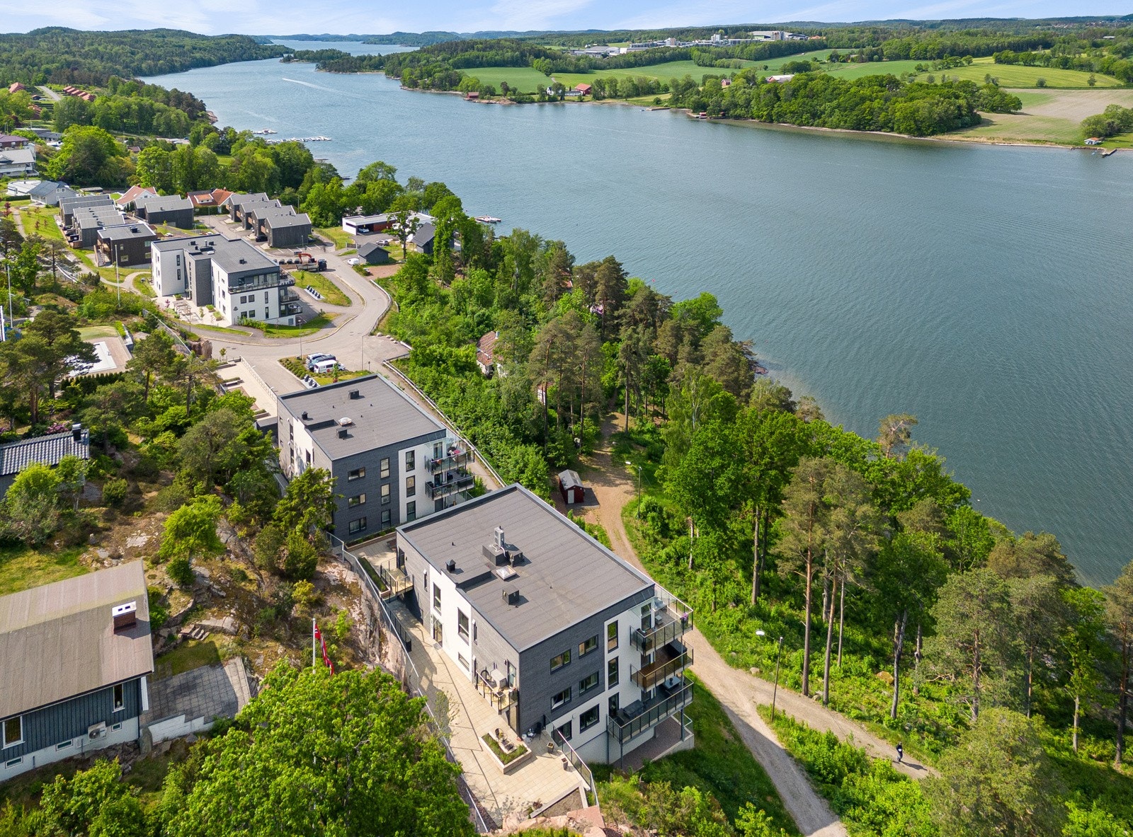 Idyllisk beliggende med flotte friområder som nærmeste nabo Galleribilde