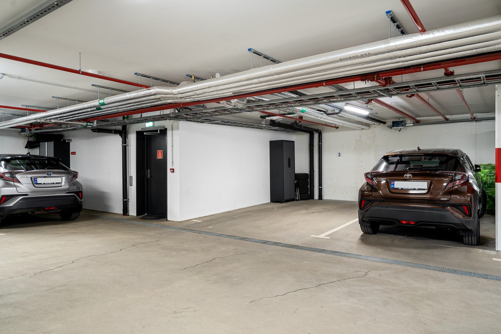 Parkering i felles garasjeanlegg Galleribilde
