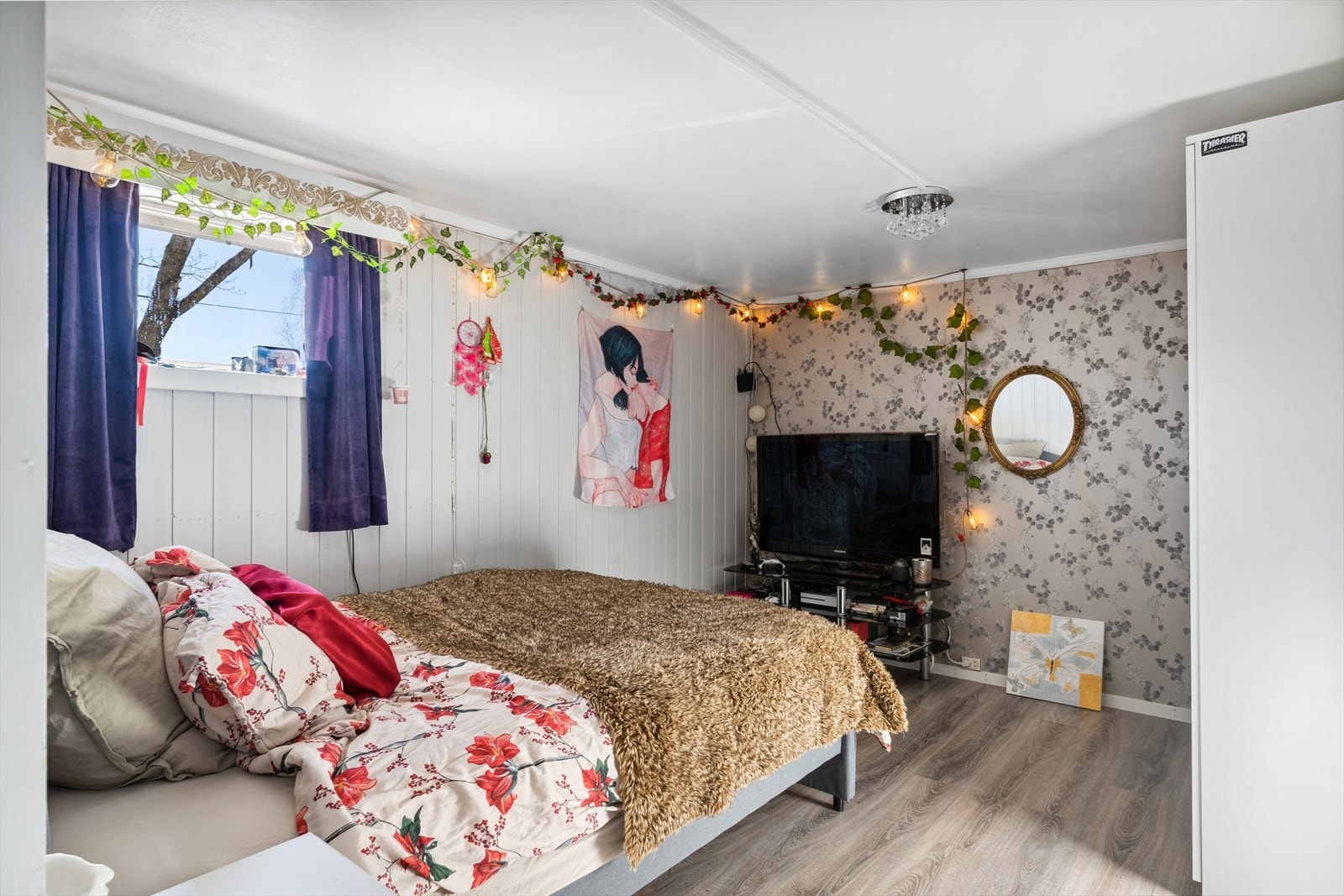 Soverom i u.etg. Det gjøres oppmerksom på at disse rommene har små vinduer og for liten dagslysflate. Galleribilde