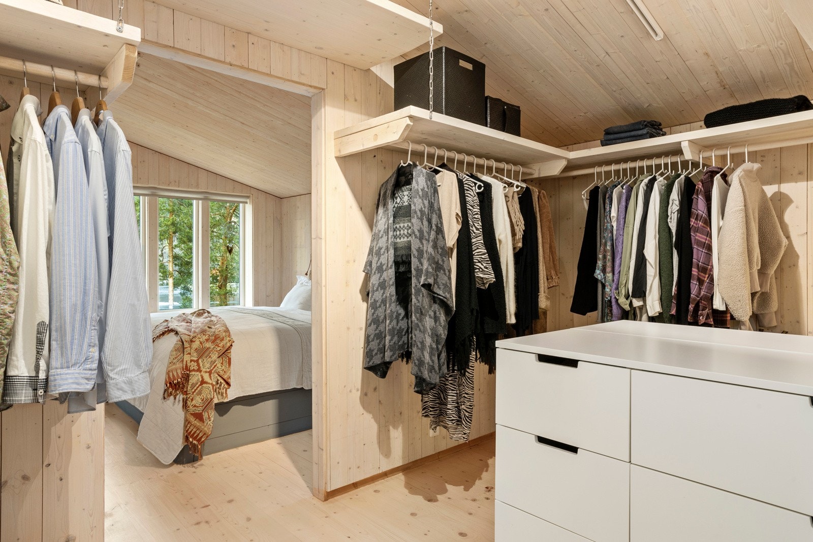 Hoved soverommet har eget walk-in closet. Galleribilde