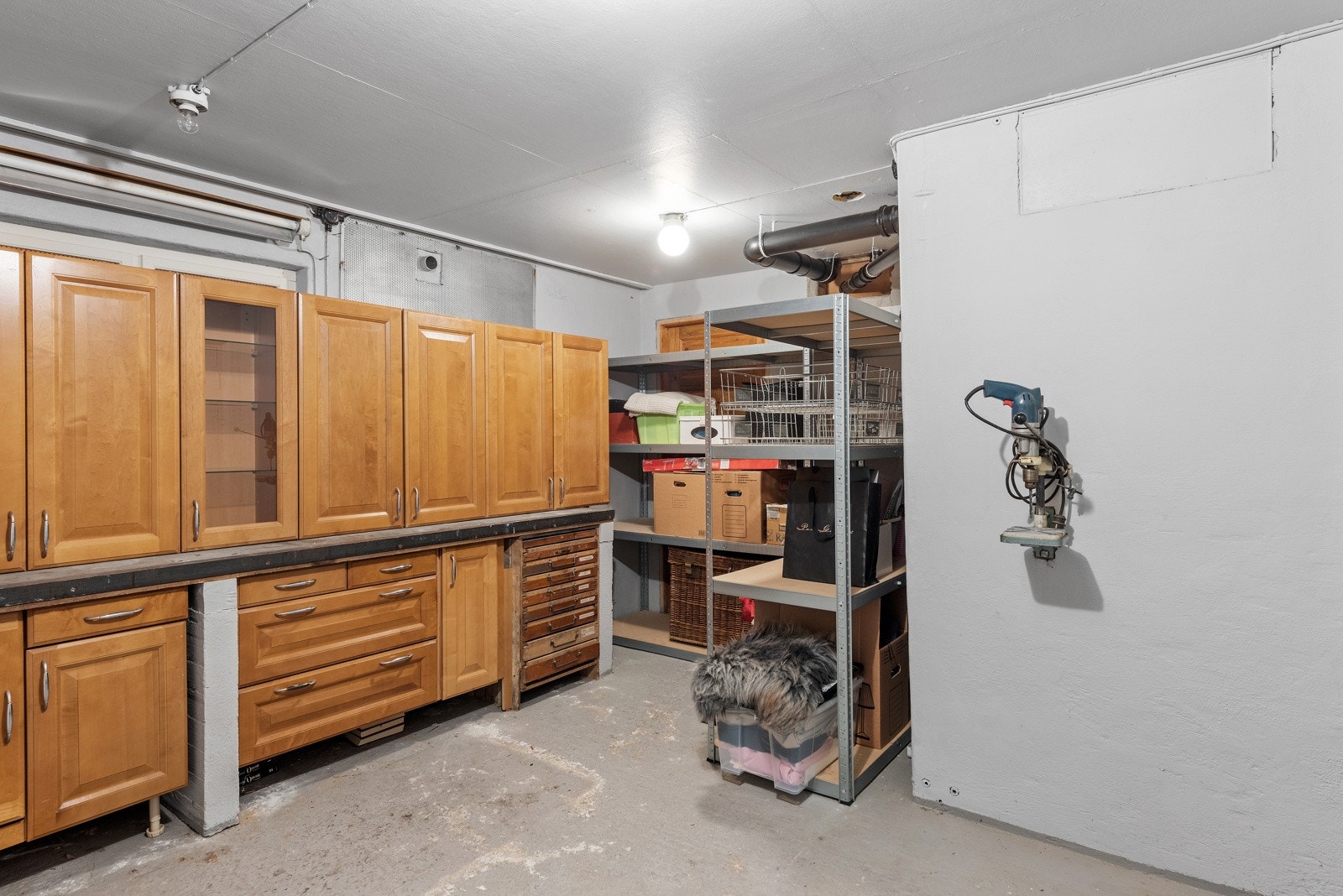 Bodplass i kjeller. Galleribilde