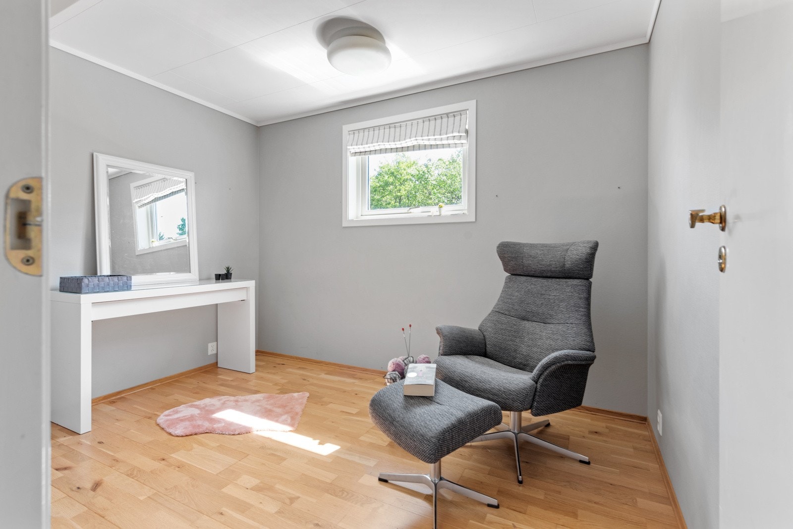 Soverom som også kan brukes som kontor. Galleribilde