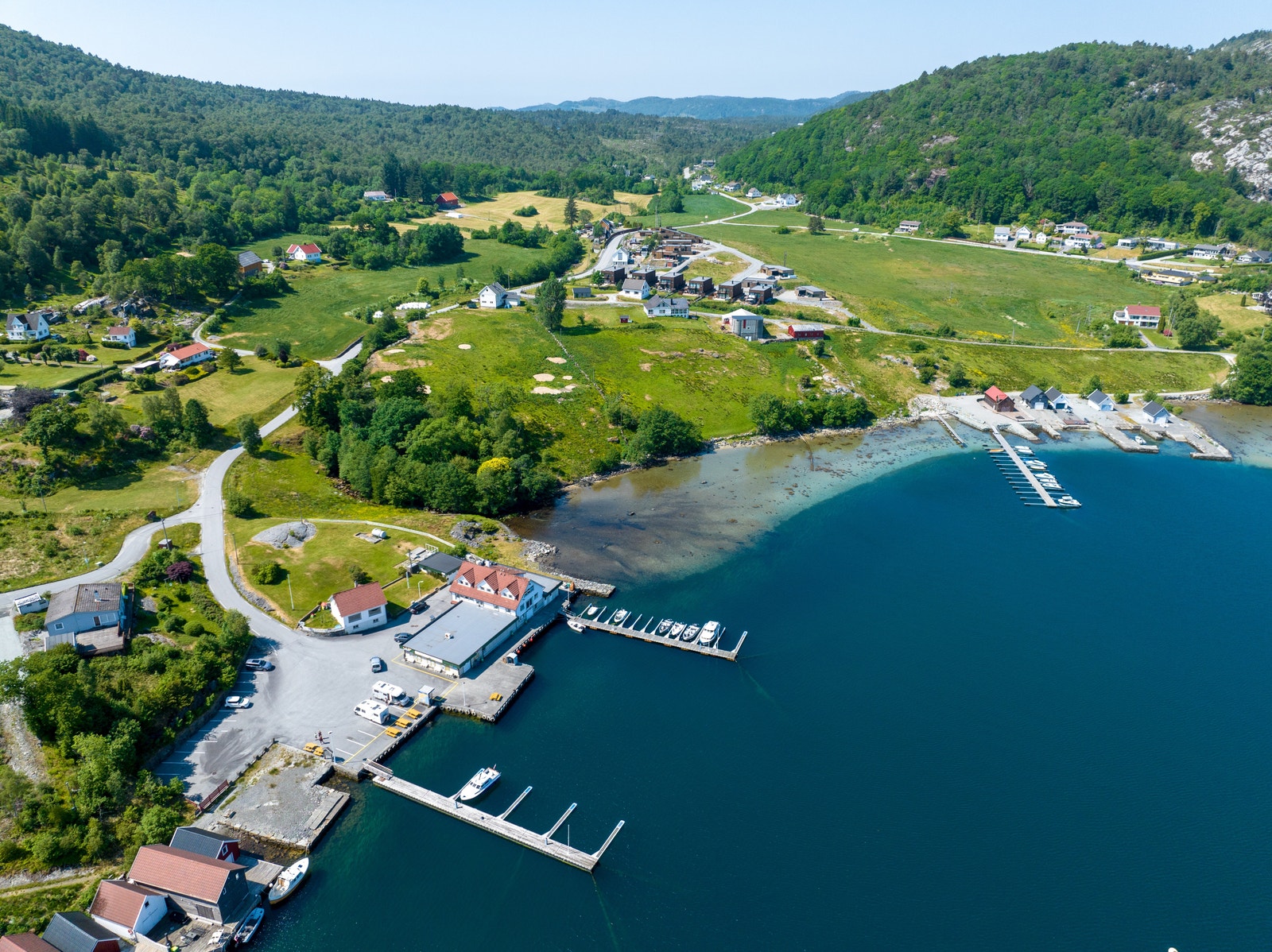 Ikke langt til dagligvare og bensinpumpe Galleribilde