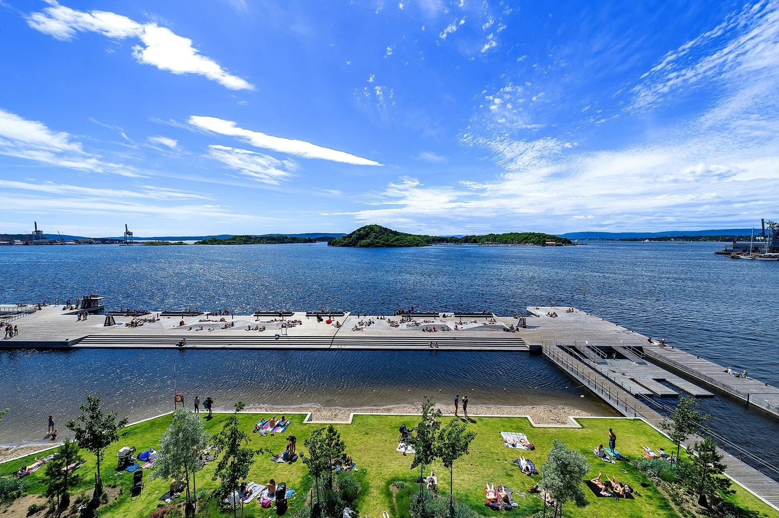 Badeplassen på Sørenga Galleribilde