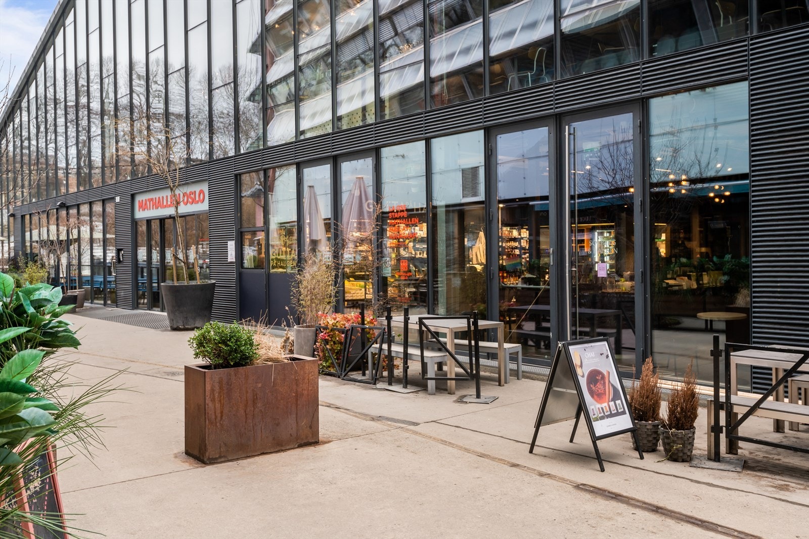 Mathallen i Oslo er et populært samlingssted Galleribilde