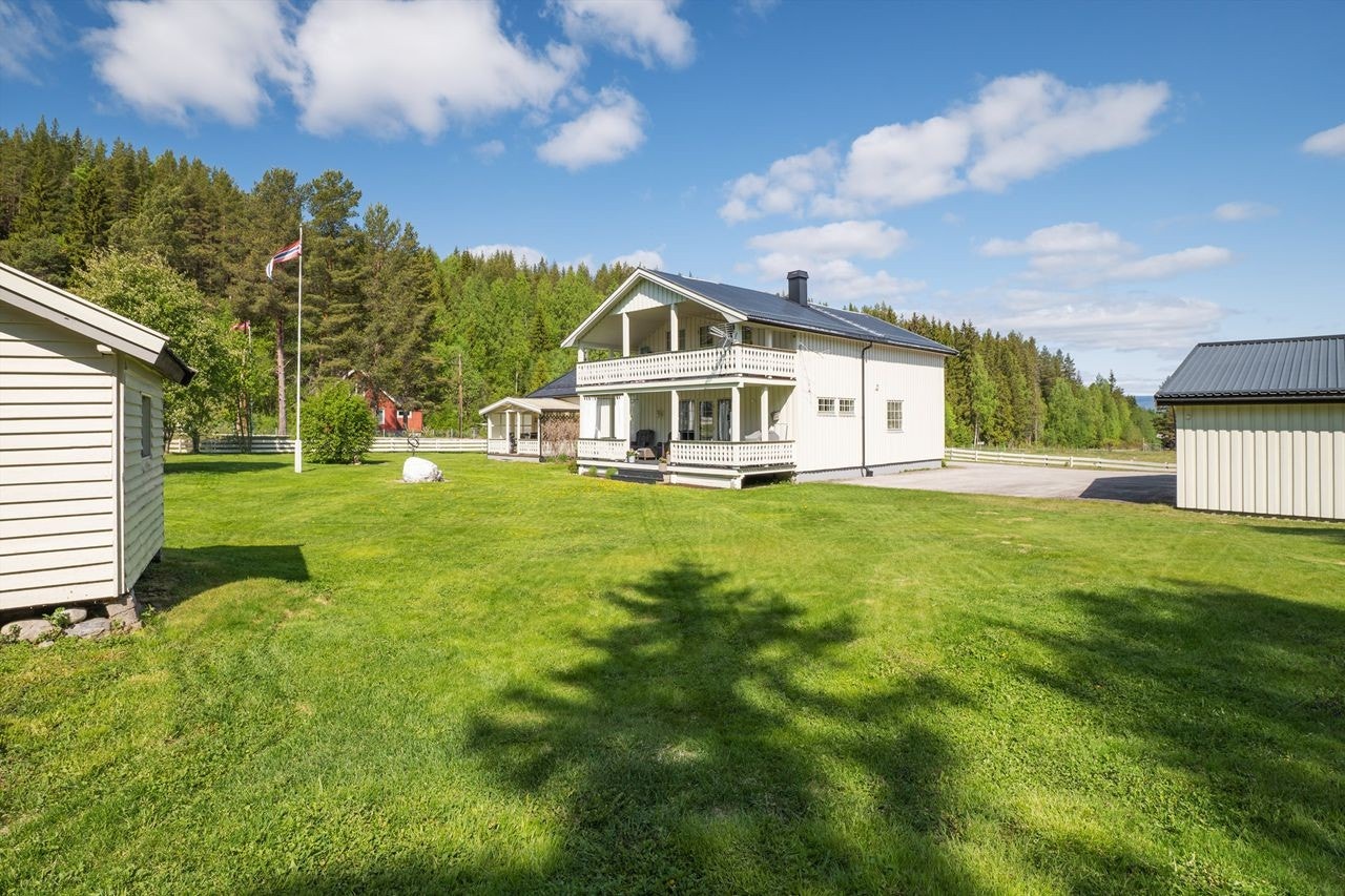 Tilbygd del over 2 plan har adresse Gamle Kongevei 3009. Galleribilde