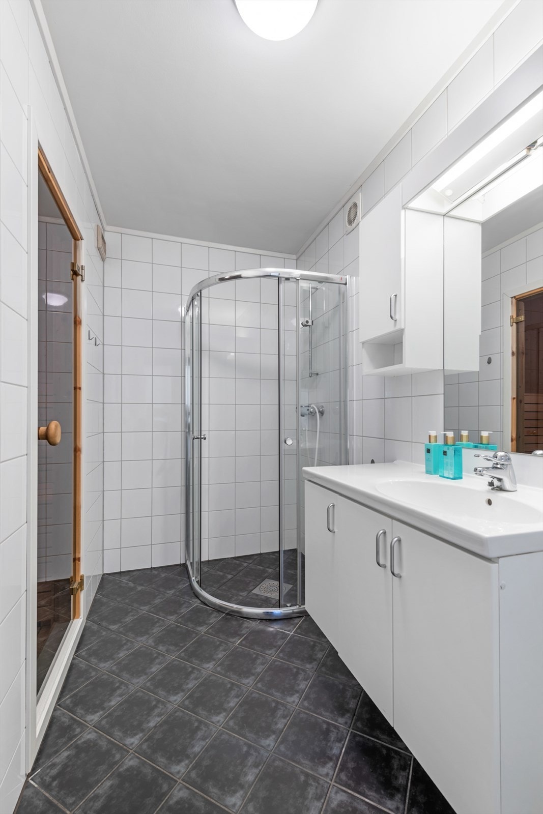 Bad med badstue Galleribilde