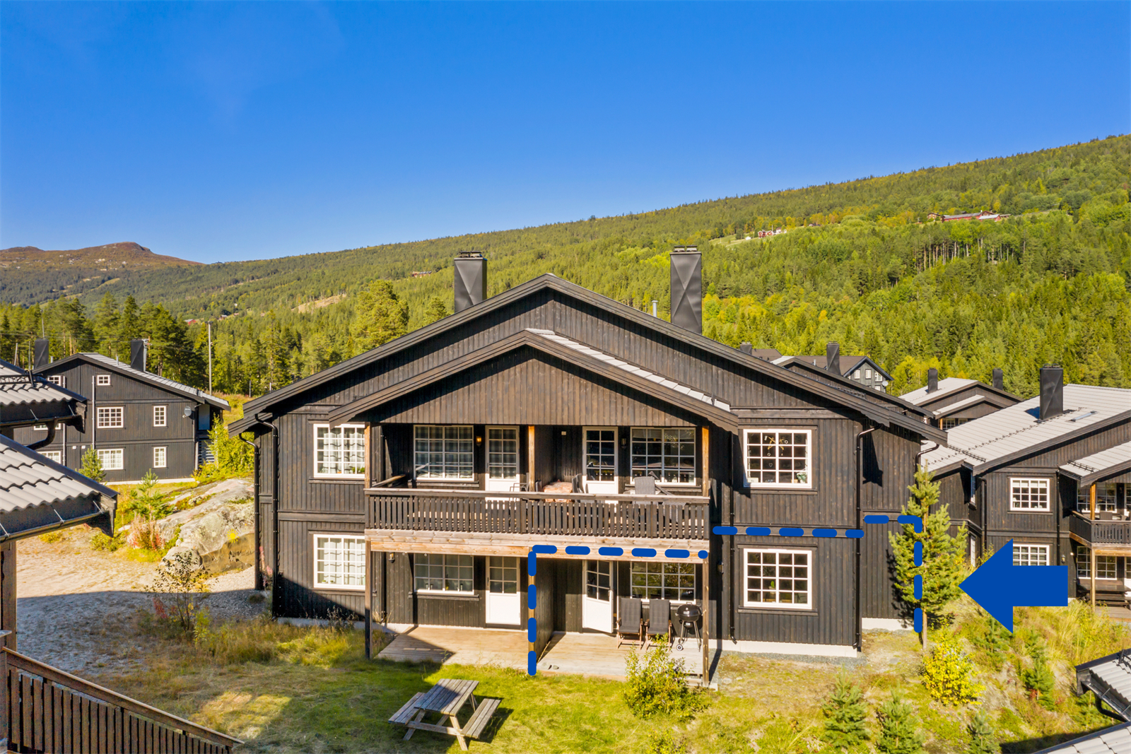 Leiligheten ligger fint til i Uvdal Alpinsenter på ca. 650 moh. Galleribilde