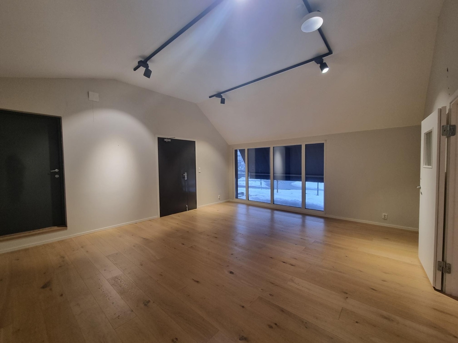Lokale 4 på ca 190 kvm i 2.etg. Galleribilde