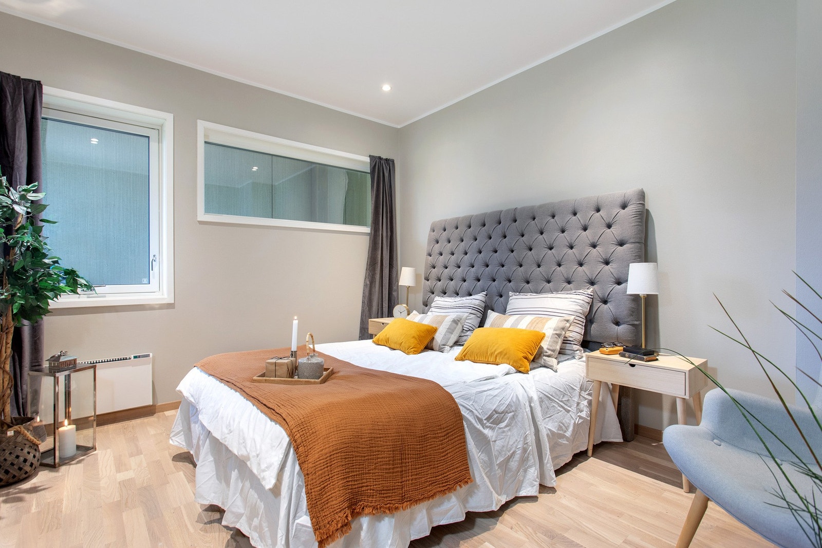 Hovedsoverommet er på 10,9 m² med god plass til dobbeltseng og garderobeskap. Galleribilde