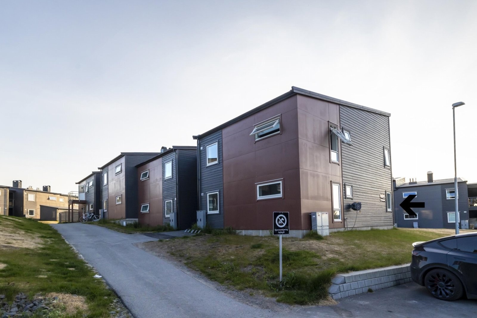 Leiligheten har en praktisk og trappeløs adkomst i 1. etasje Galleribilde