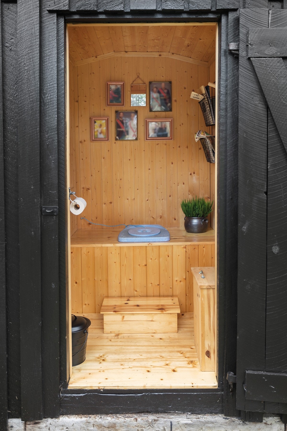 Toalett Galleribilde