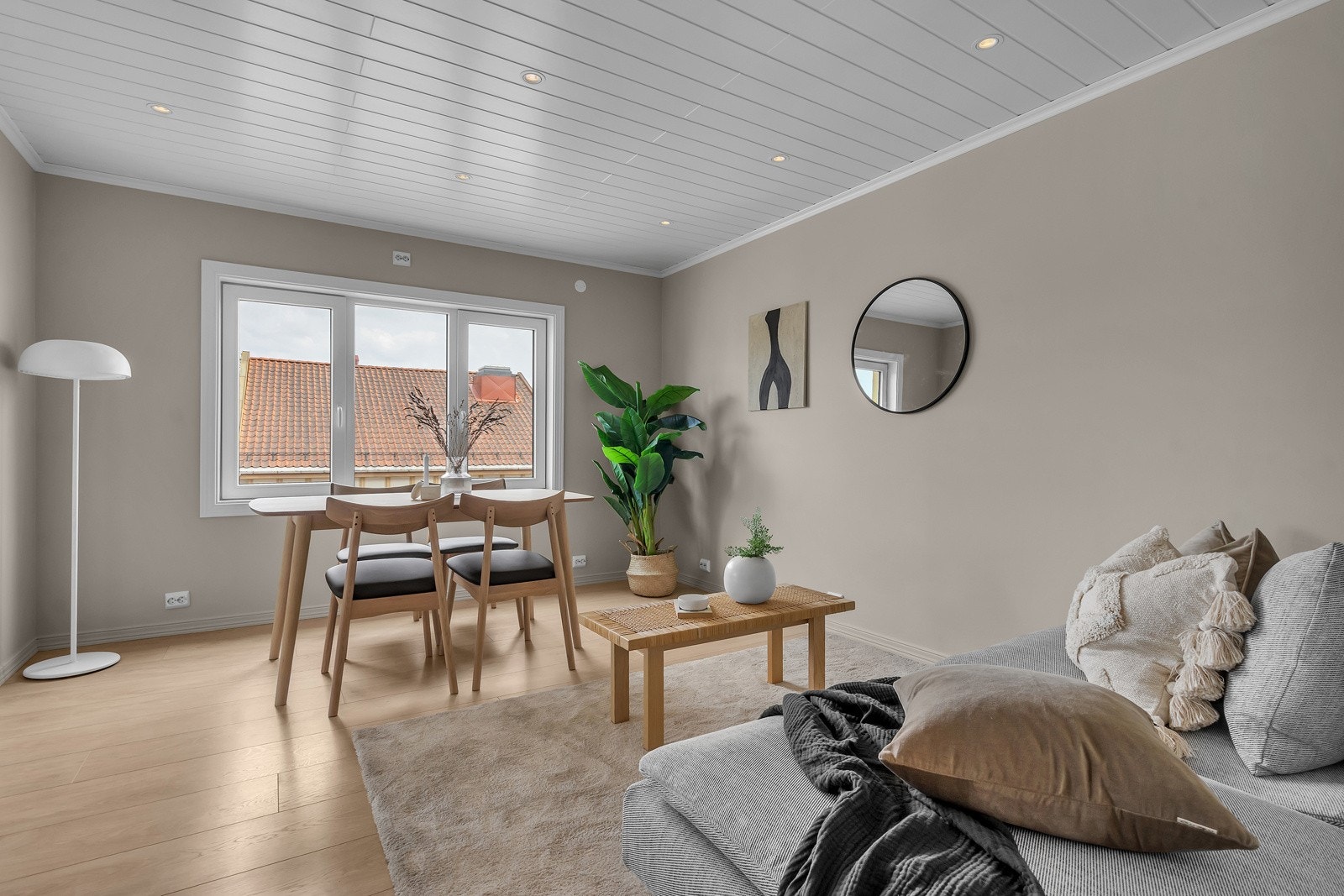 God plass til både sofa og spisebord Galleribilde