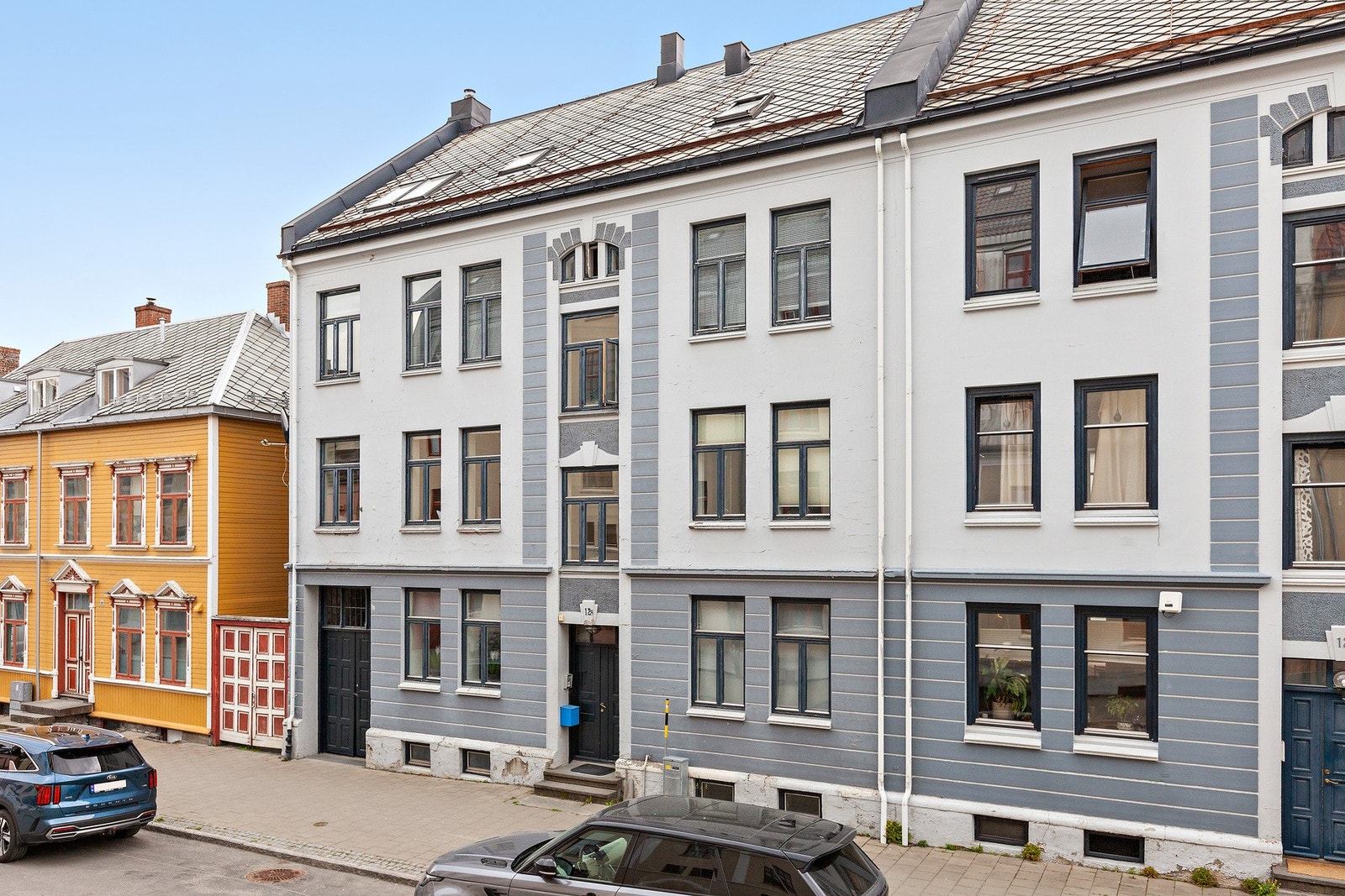 Båhus Gate 12A ligger fint til på Øvre Møllenberg. Kort vei fra leiligheten har du gode kollektivforbindelser og dagligvarebutikker. Galleribilde
