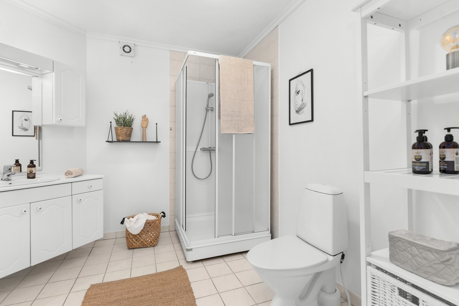 Varmekabler i gulv. Galleribilde