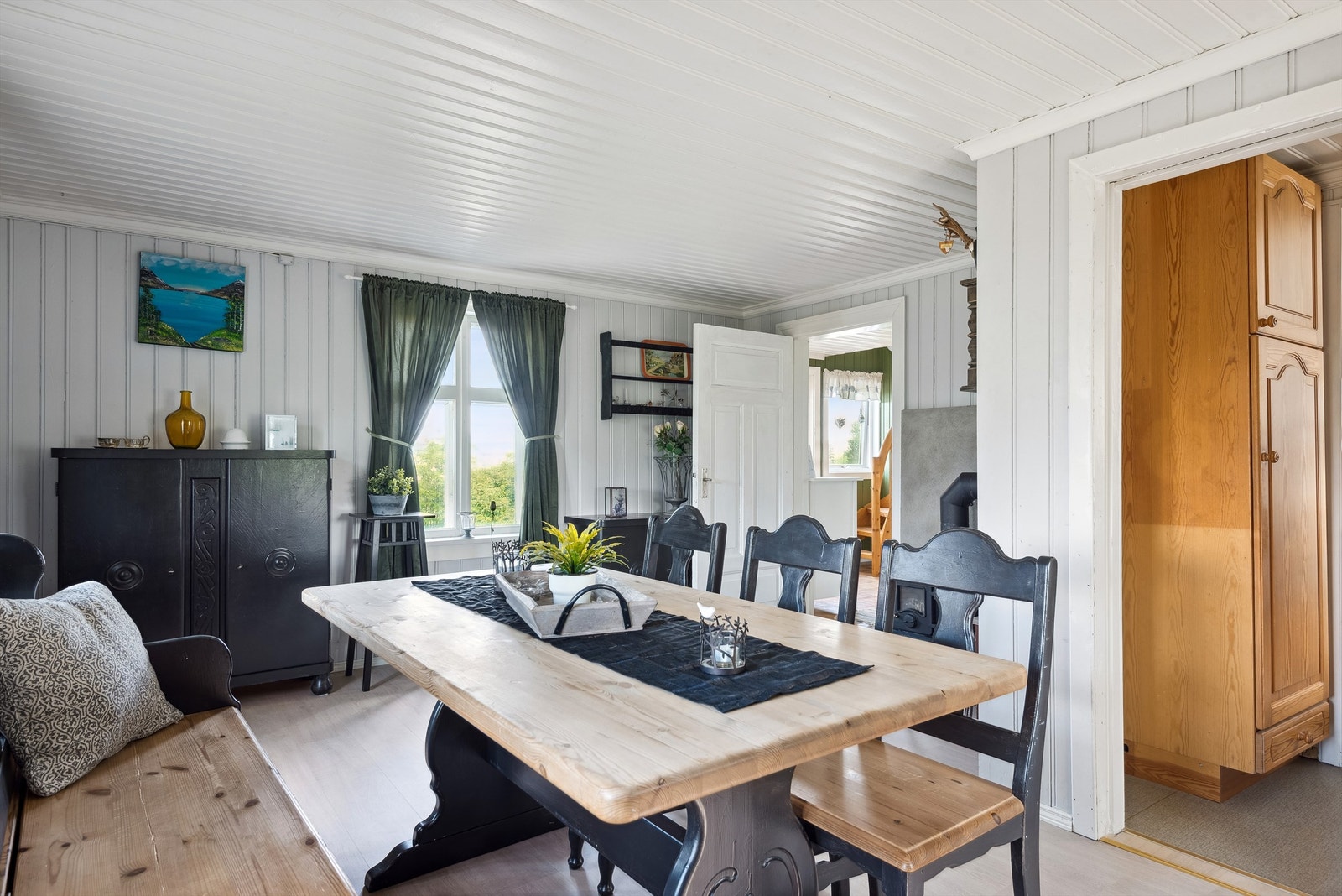 God plass til møblement Galleribilde