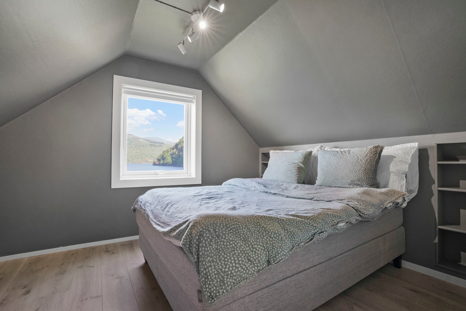 Soverom 2 av 3 Galleribilde