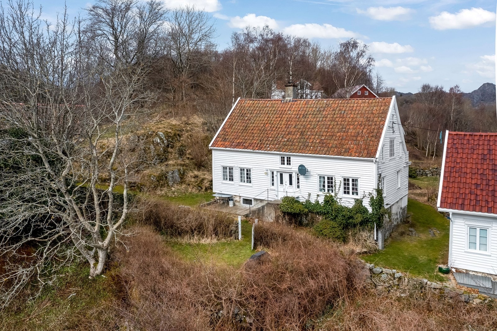 Boligeiendommen er opprinnelig fra ca 1830, men er blitt vesentlig renovert/oppgradert i senere tid. Galleribilde