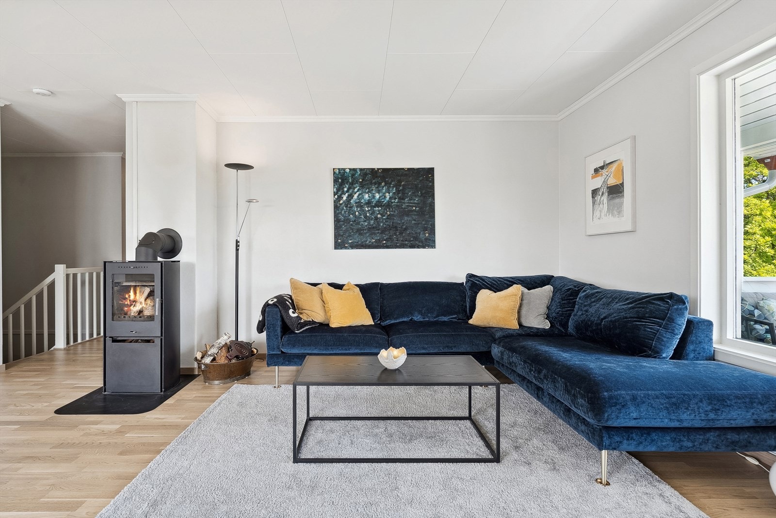 Nyere peisovn varmer godt på kalde dager og gir ekstra kos. Galleribilde