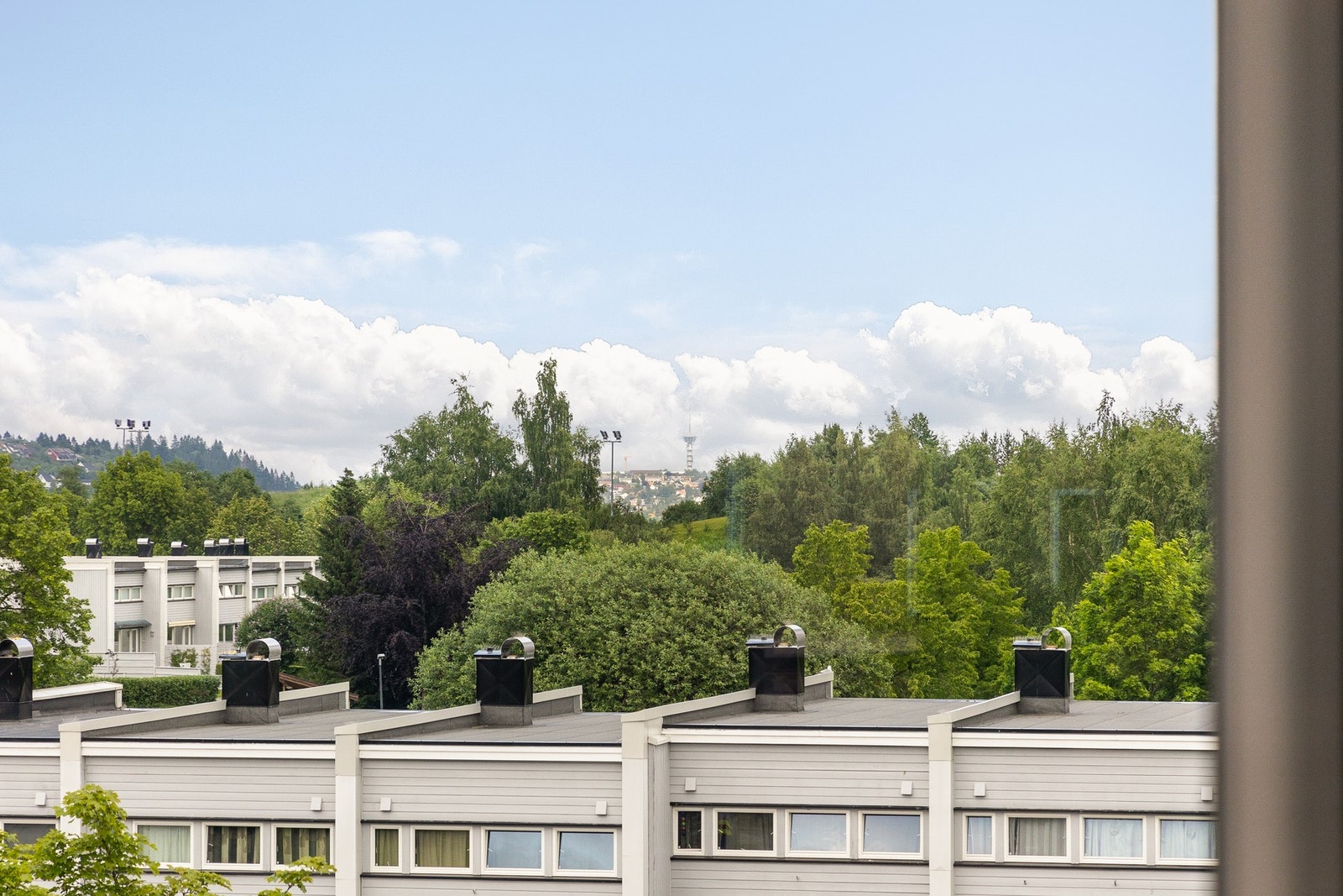 Luftig utsikt fra sofakroken. Galleribilde