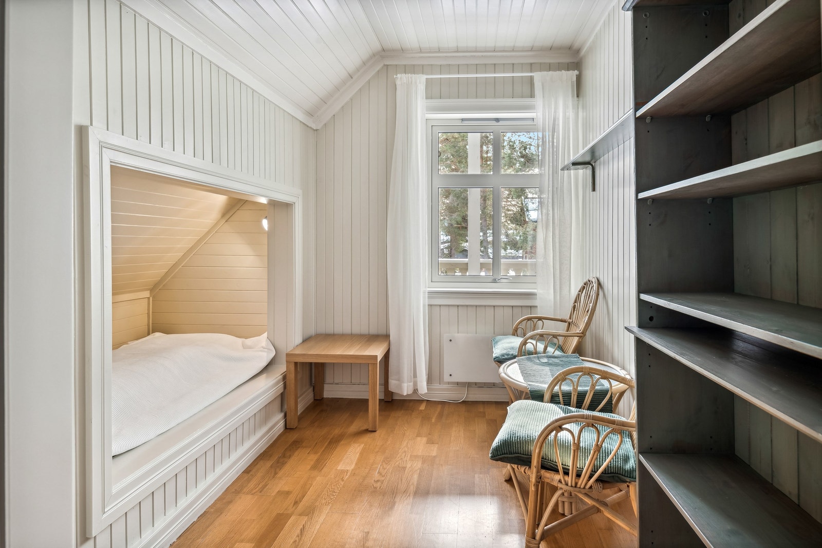 2 av soverommene er utvidet med en sovealkove inn mot yttervegg. Galleribilde