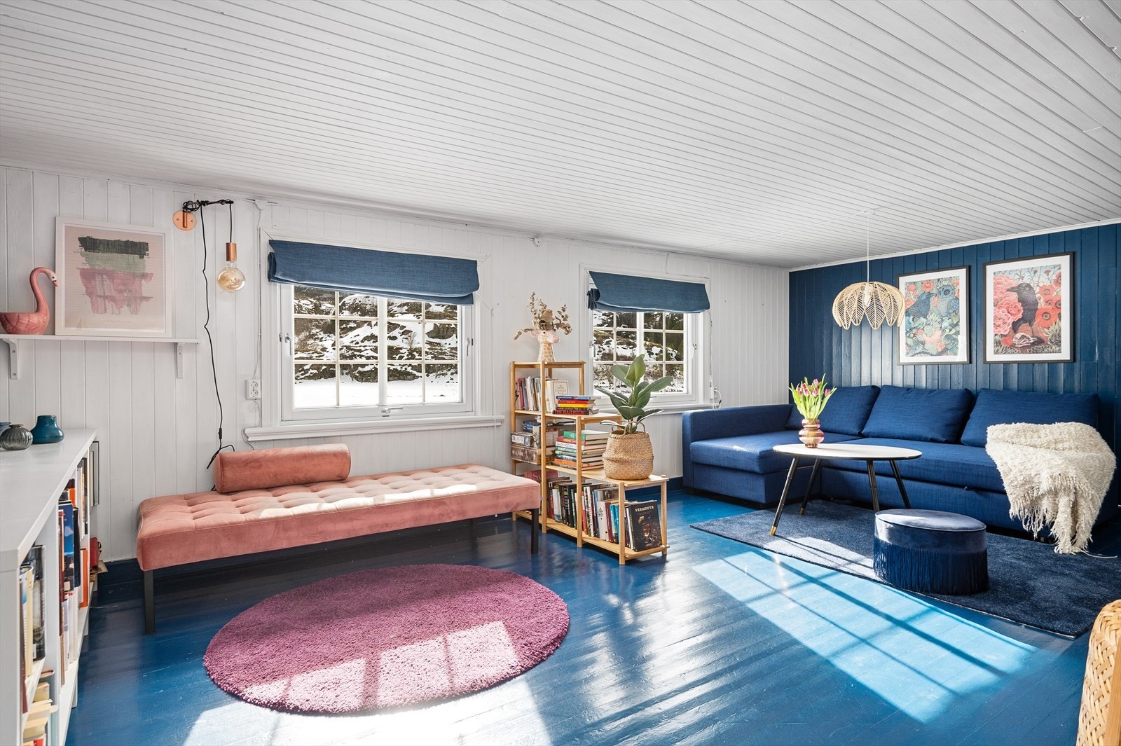 Soverommene er av meget god størrelse og kan fint brukes som loftstue eller lekerom. Galleribilde