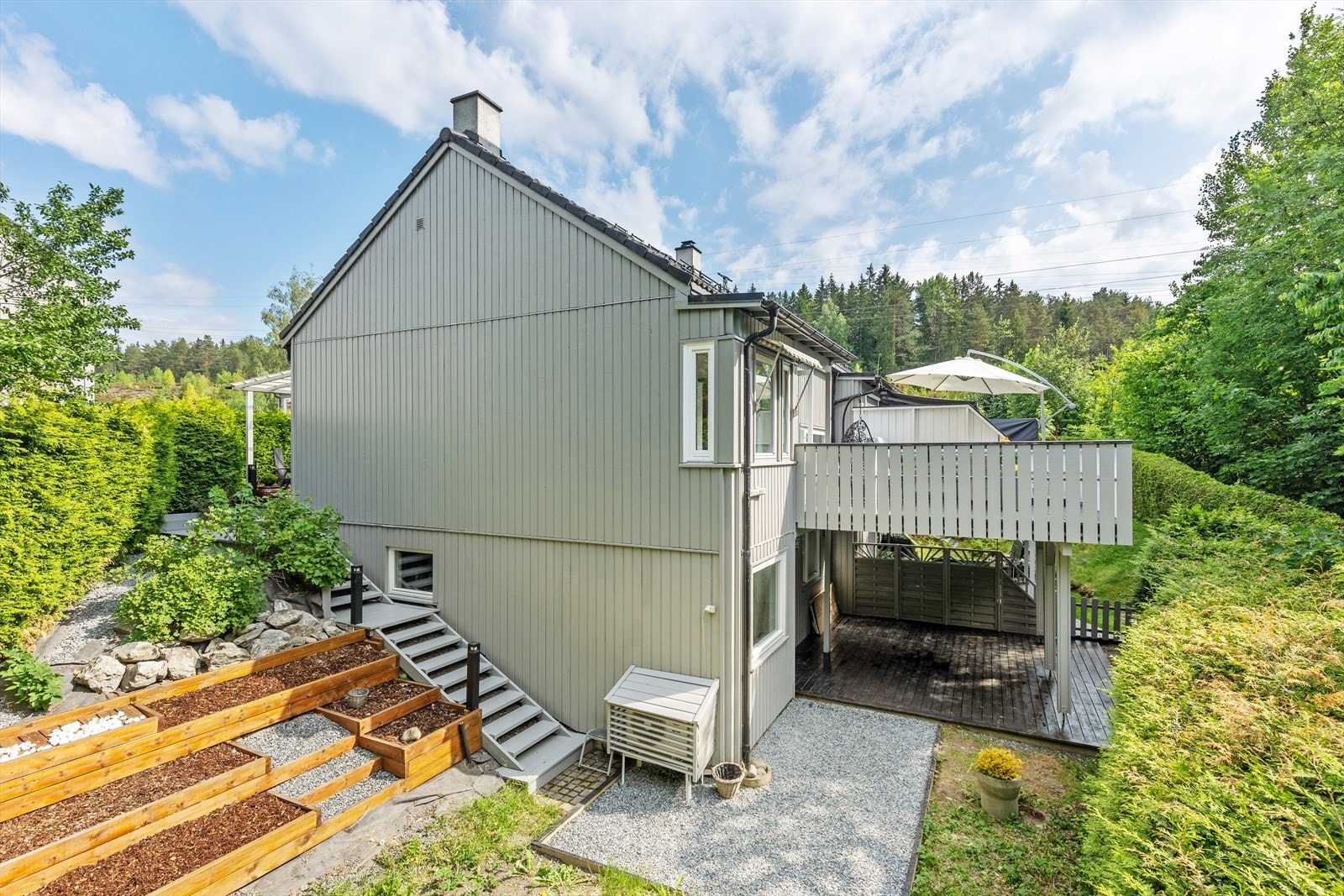 Awet Tella v/ EiendomsMegler 1 har gleden av å presentere Lindebergåsen 53 A! Galleribilde