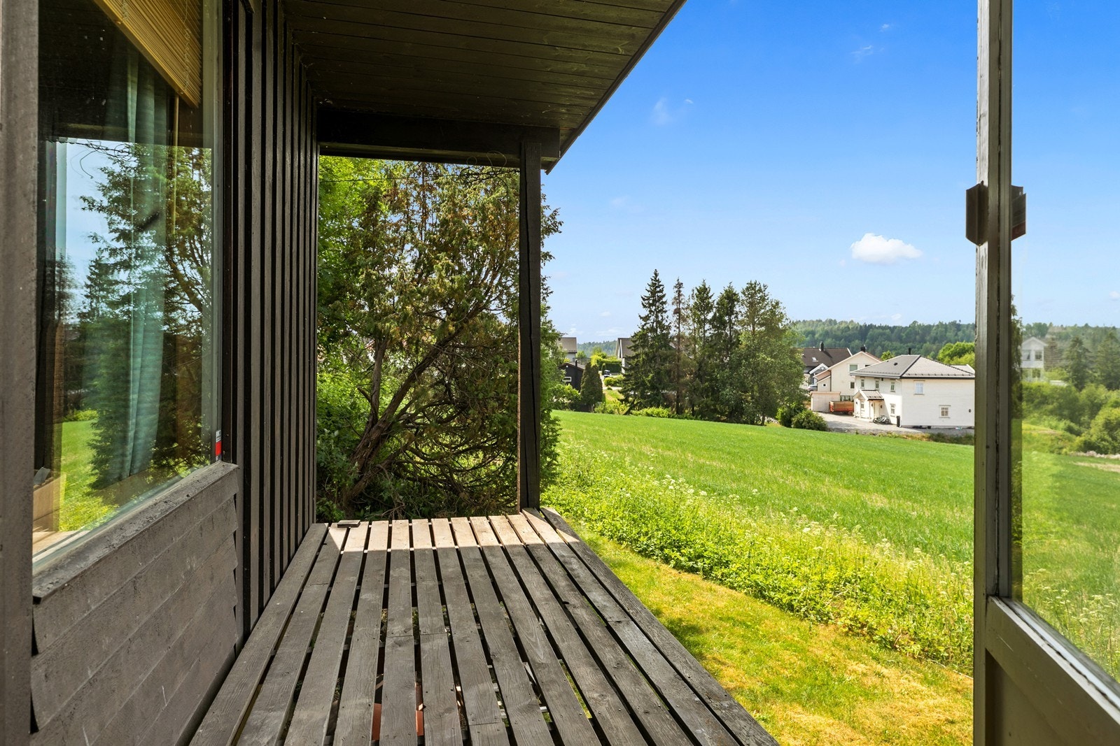 Veranda utenfor kontor Galleribilde