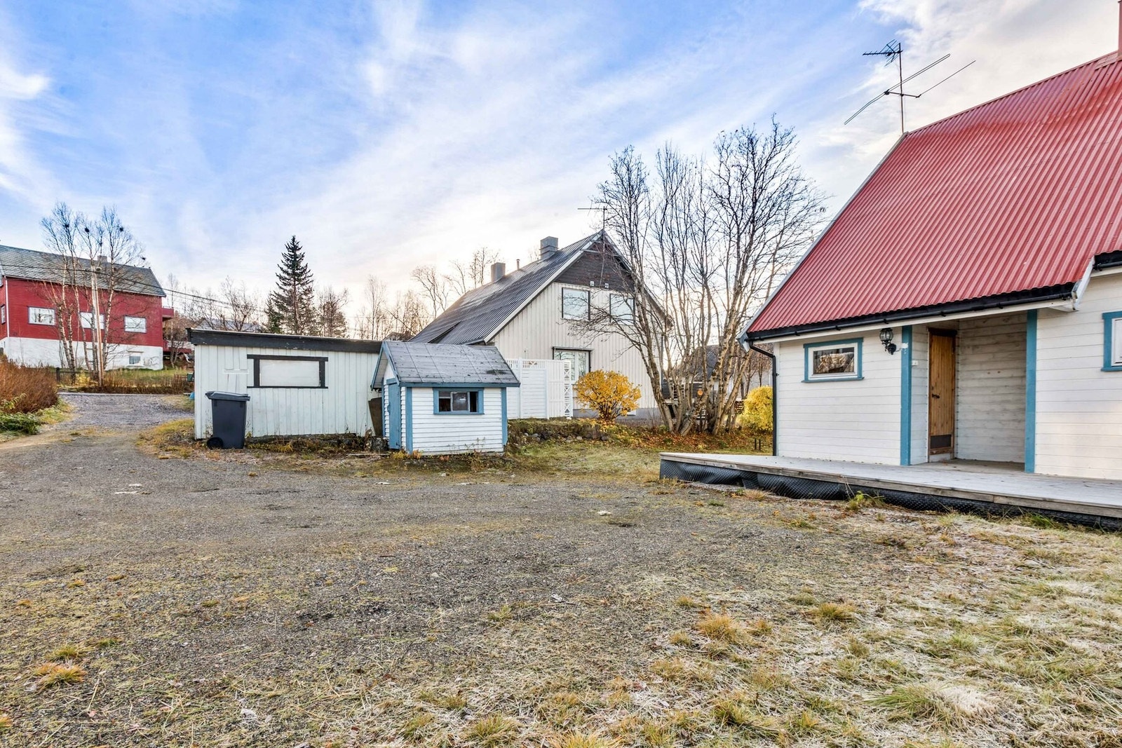 Innkjøring fra Egne Hjems vei Galleribilde