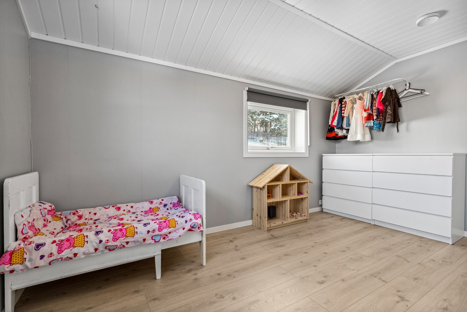 De to andre soverommene har et areal på henholdsvis 12 m² og 11 m². Galleribilde