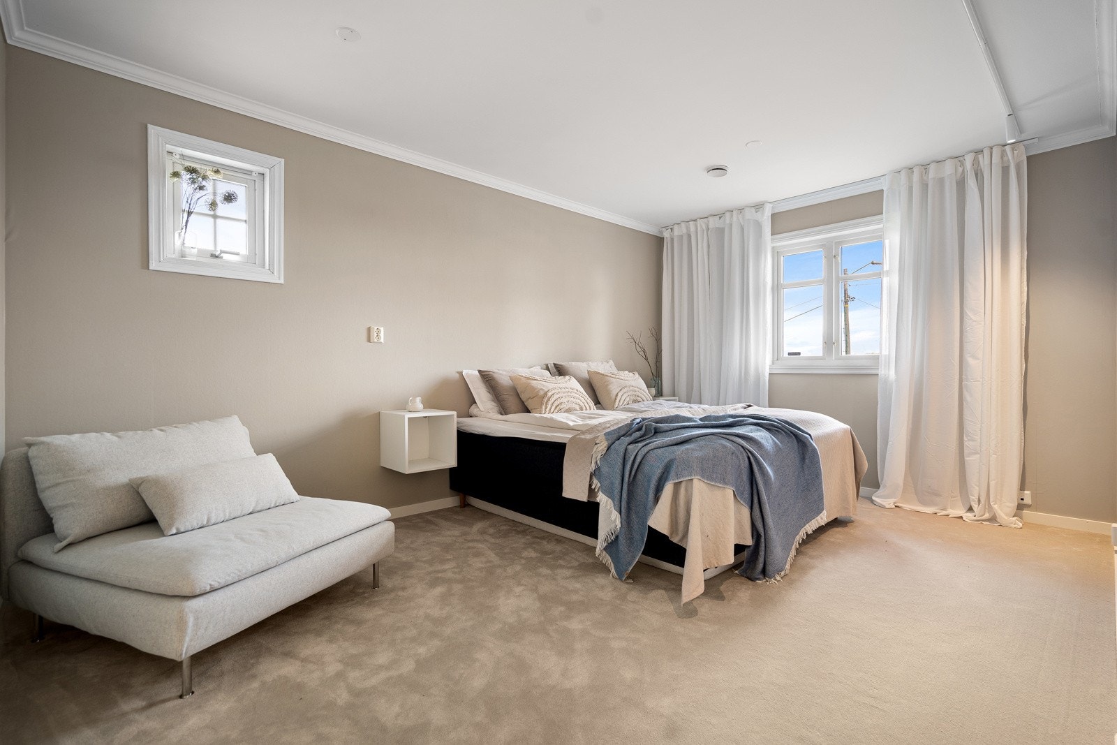 Stor master-bedroom Galleribilde