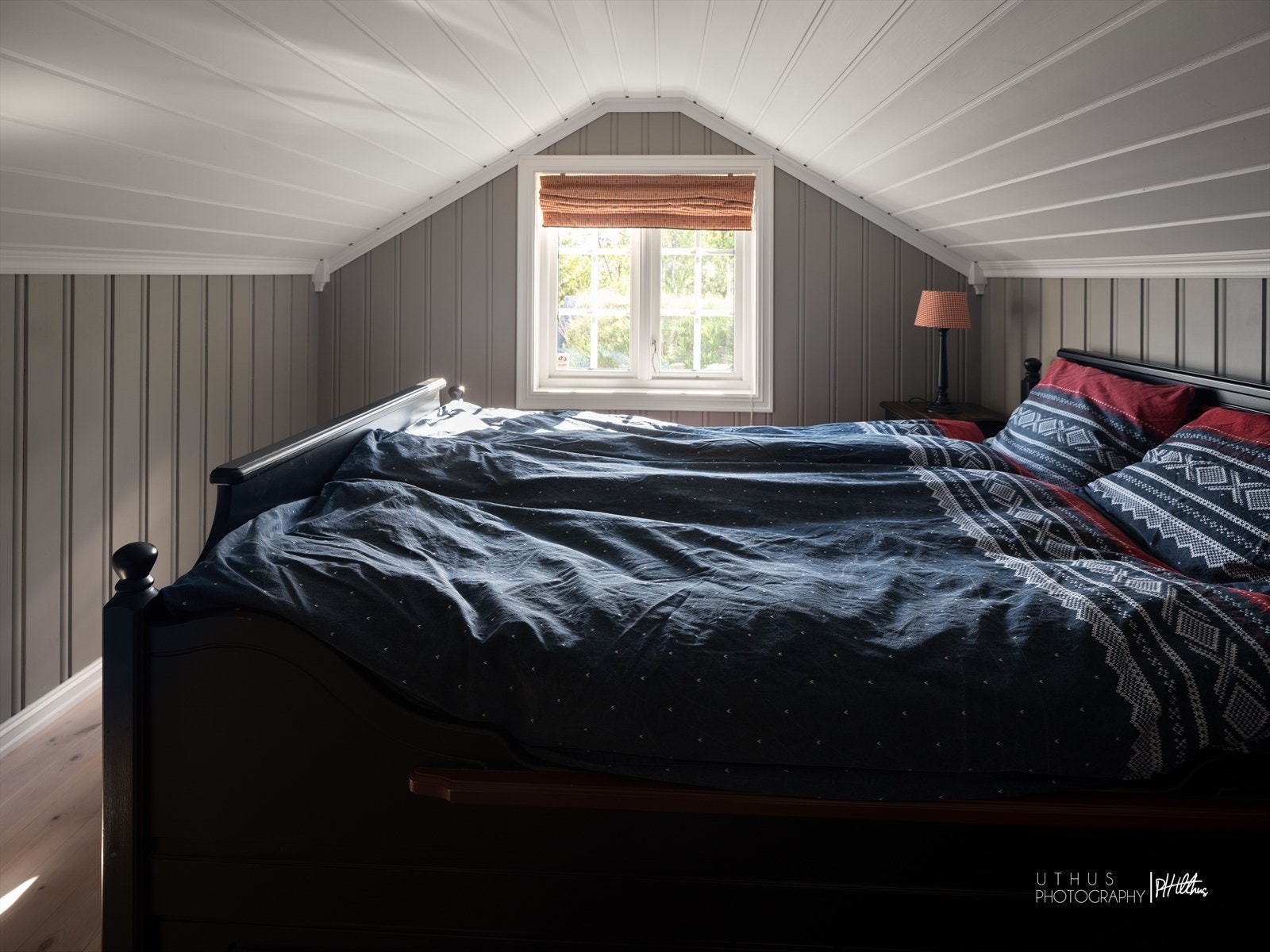 Soverom i loftetg. Galleribilde