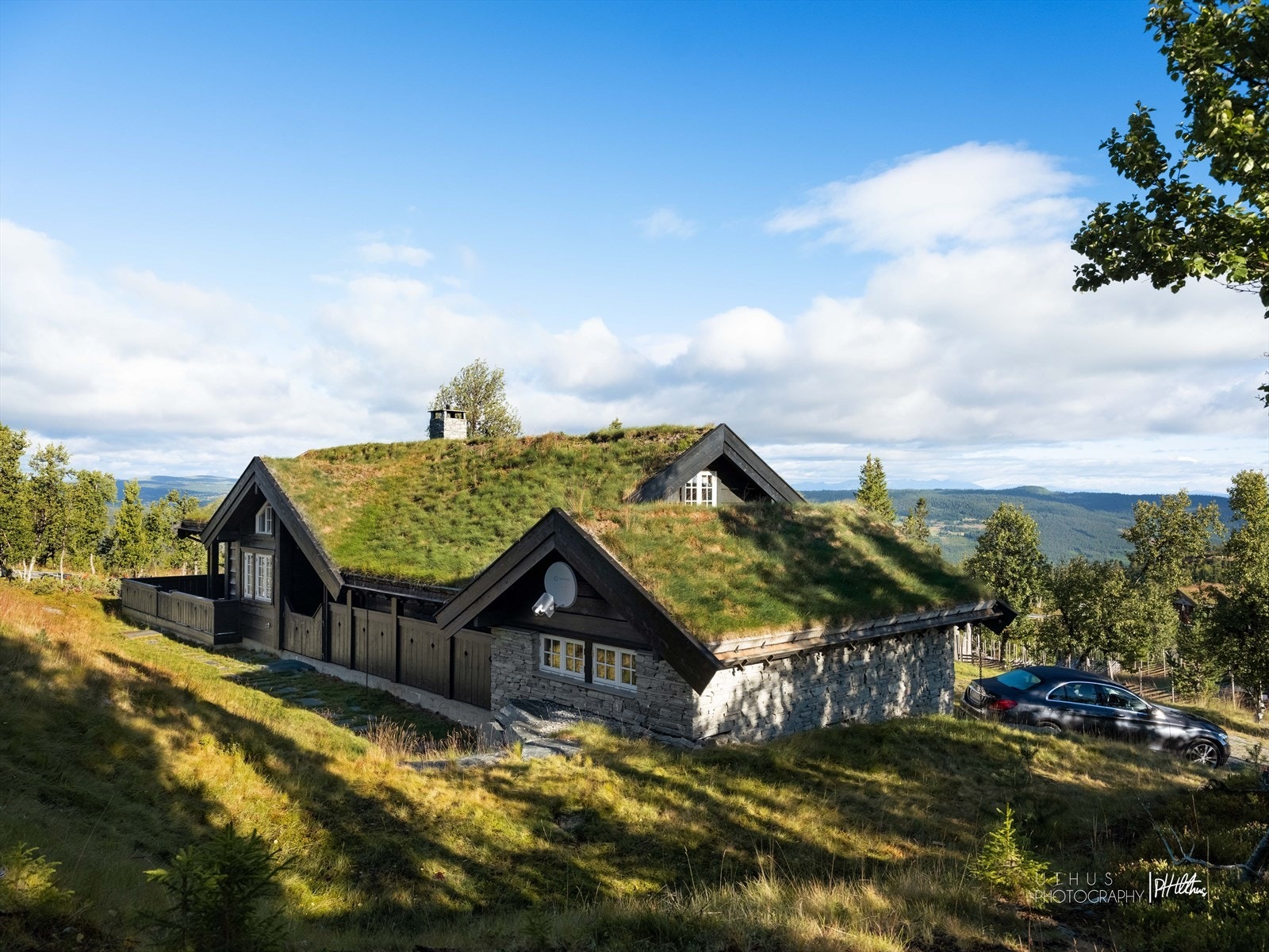 Eiendommen ligger fritt og luftig, 1010 moh. Galleribilde