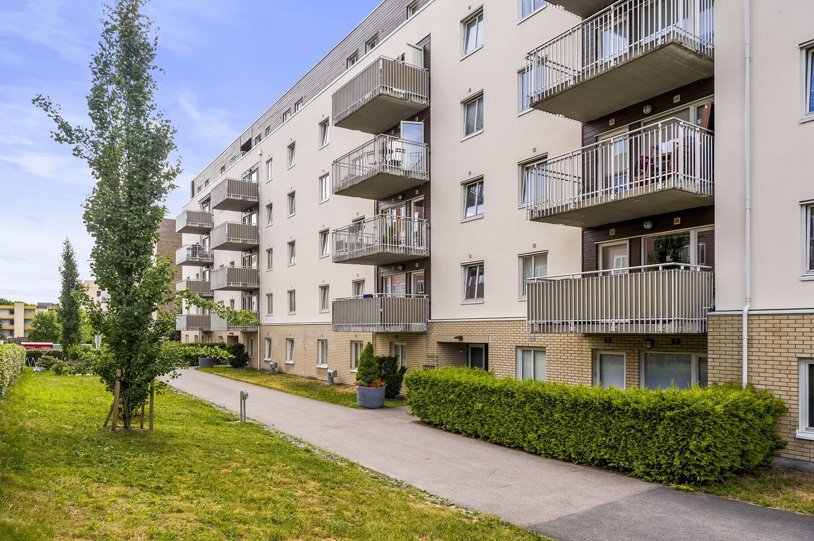 Garasjeplass markert nr. 19 i garasjekjeller selges med boligen Galleribilde