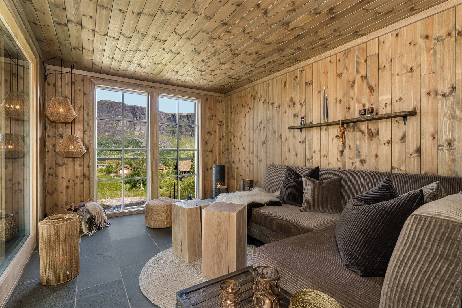 Trivelig vinterhage. Galleribilde