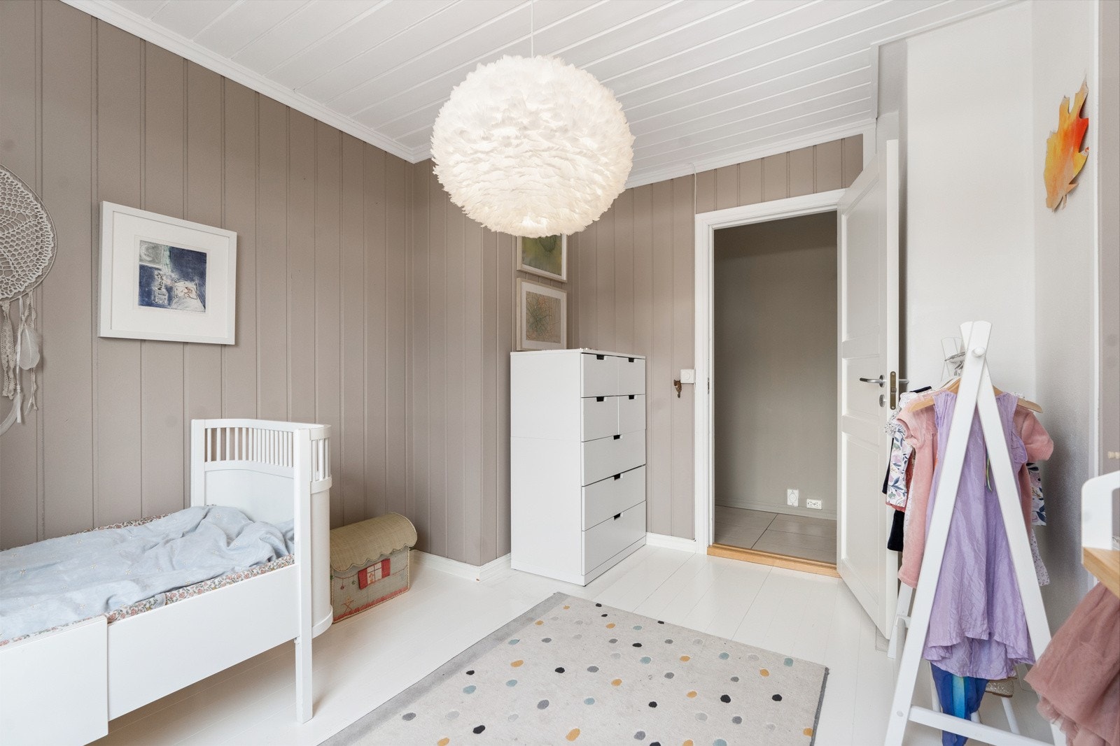Soverommet passer utmerket som barnerom, gjesterom, omkledningsrom eller kontor etter behov. Galleribilde