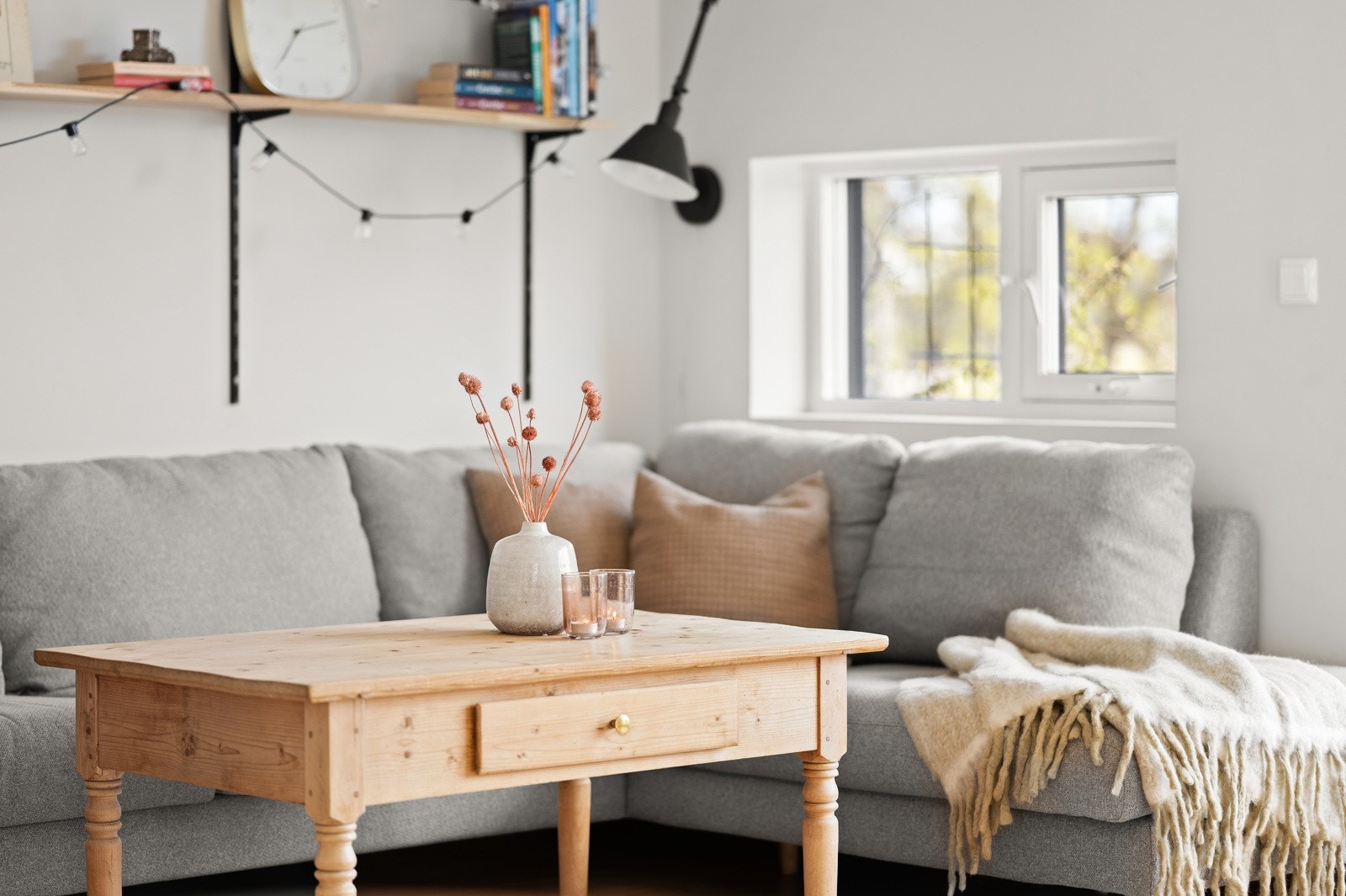 Boligen har vannbåren gulvvarme og balansert ventilasjon med varmegjenvinning. Galleribilde