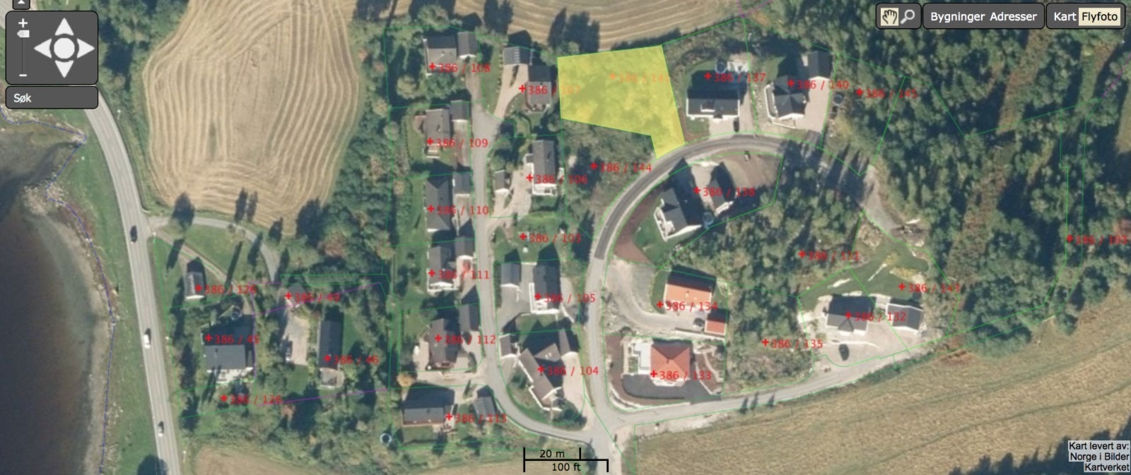 Tomta markert i bildeutsnitt. Kilde SeEiendom.no Galleribilde