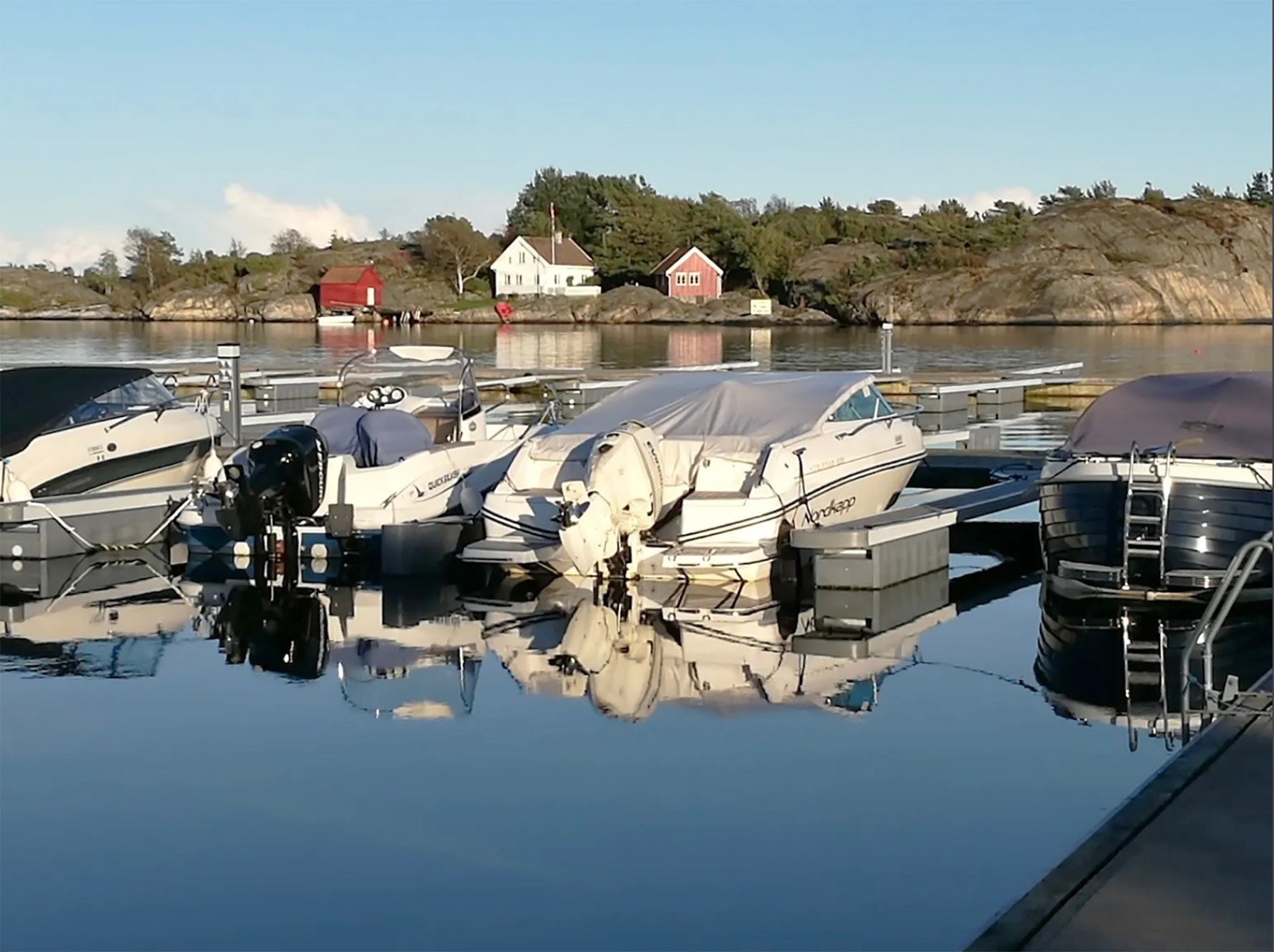 Gangavstand til båtplass på Vrangsund Båthavn Galleribilde