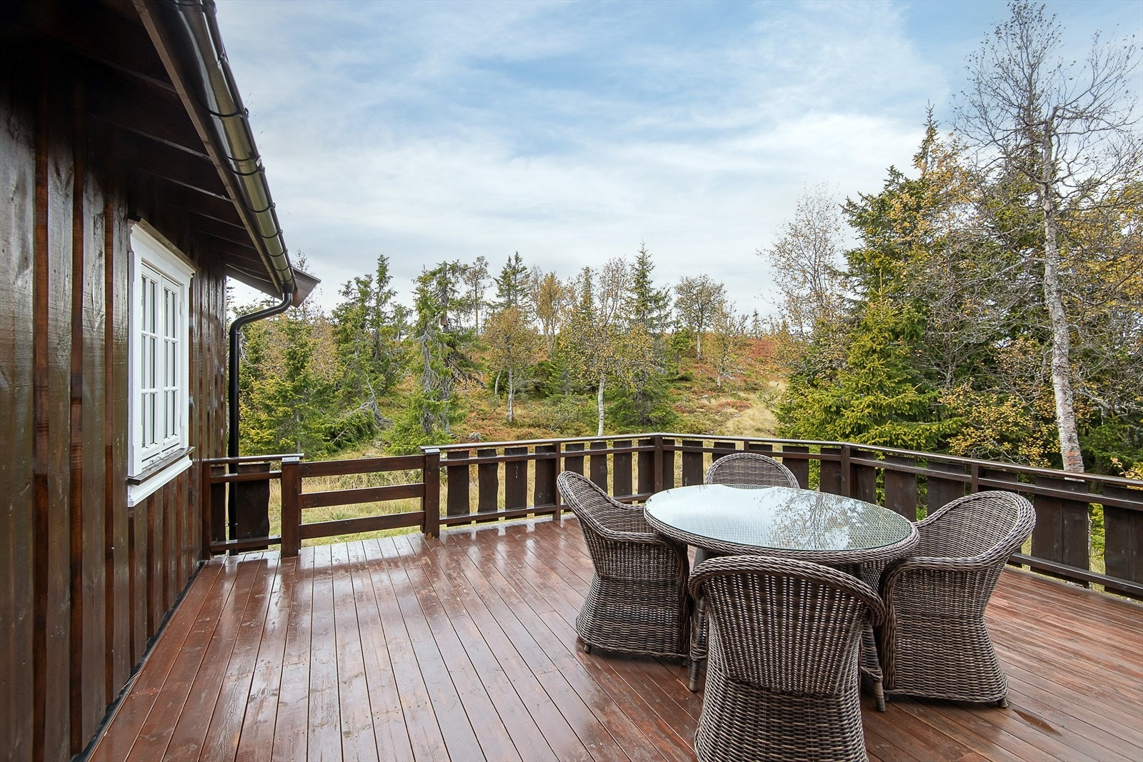 Tomten grenser til friareal med nærhet til fine turmuligheter Galleribilde