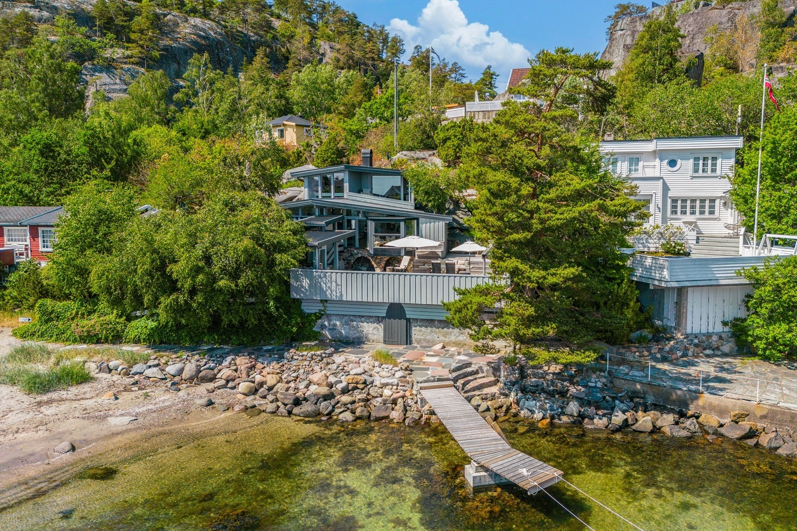Her kan kan du nyte utsikten til fulle - maksimal sommeridyll! Galleribilde