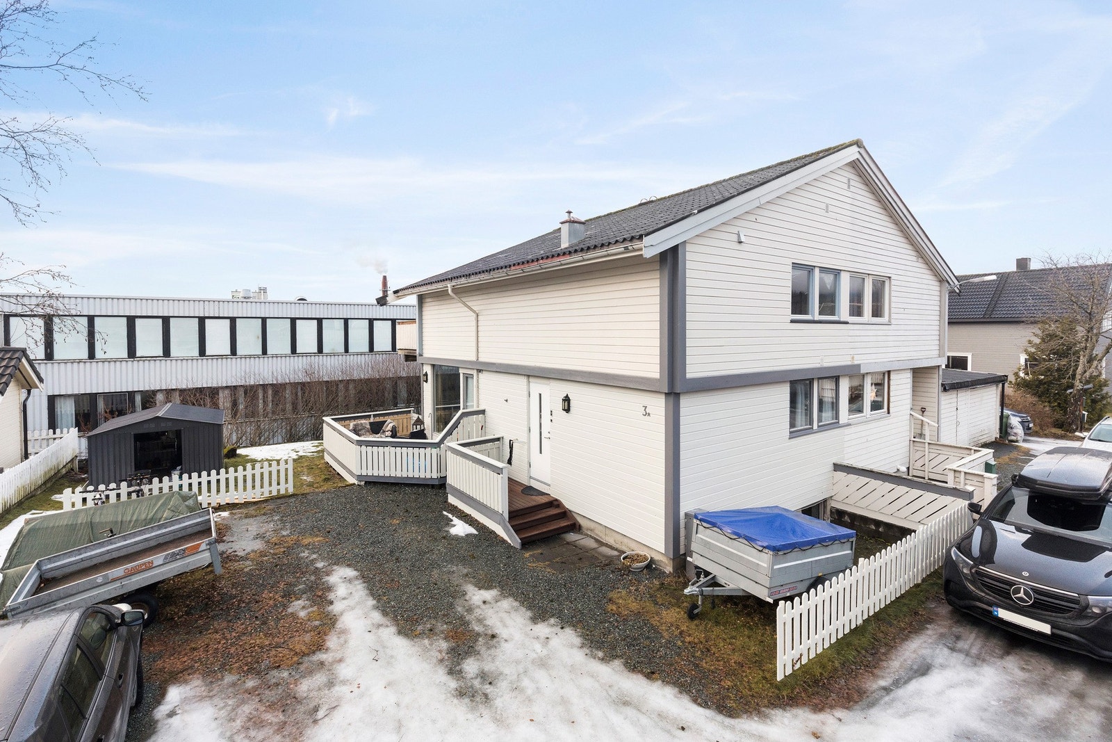 Tangskogata 3 er et sameie med 3 boenheter. Galleribilde
