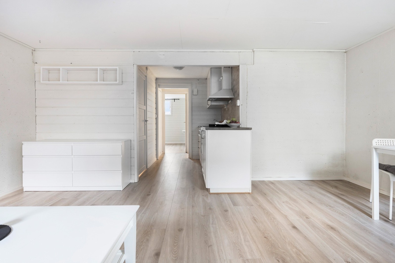 Stue/kjøkken i kjeller. Galleribilde